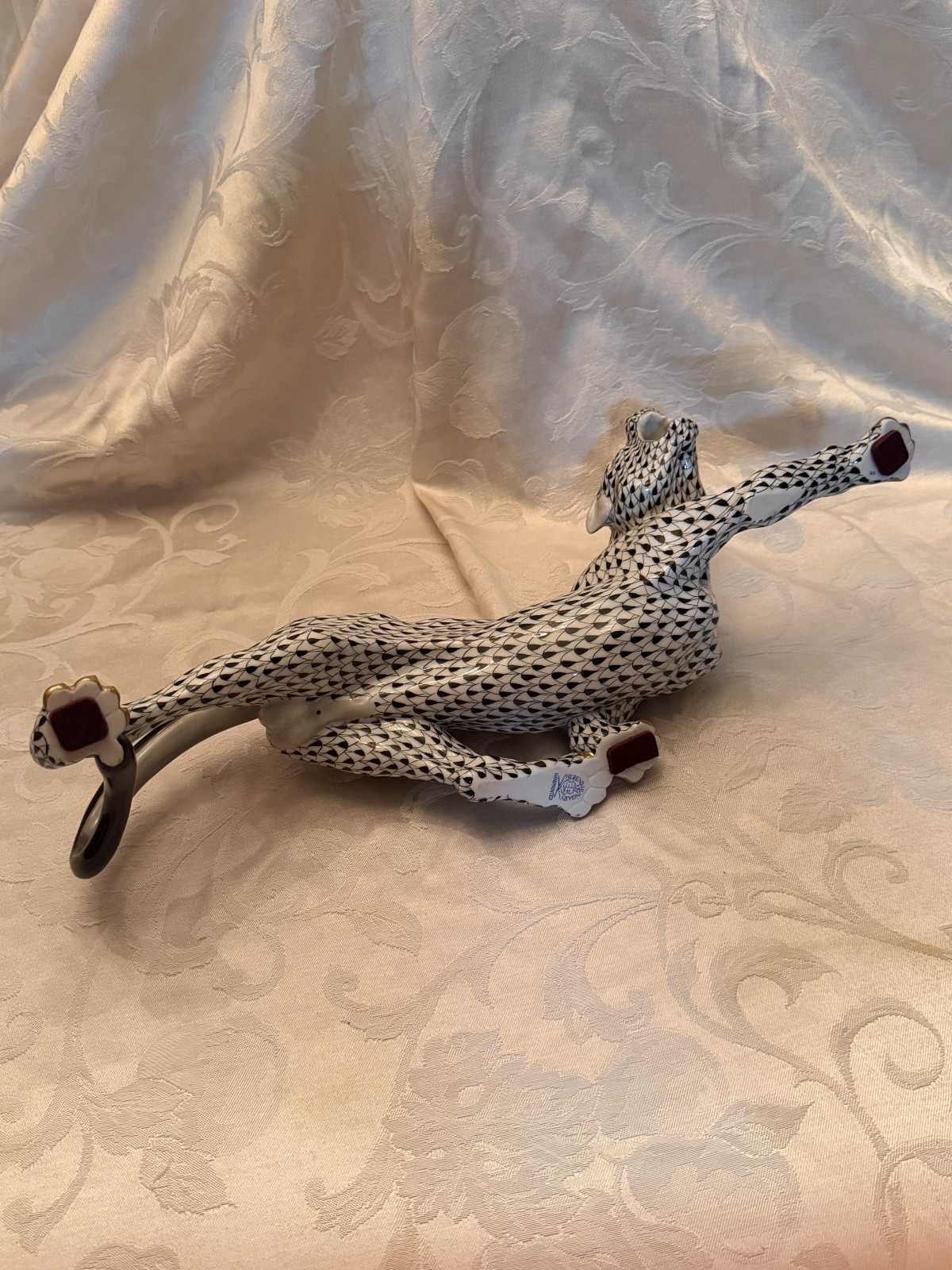 RARE MAJESTIC 17INC LONG HEREND HUNGARY PORCELAIN FISH NET PANTHER FIGURE