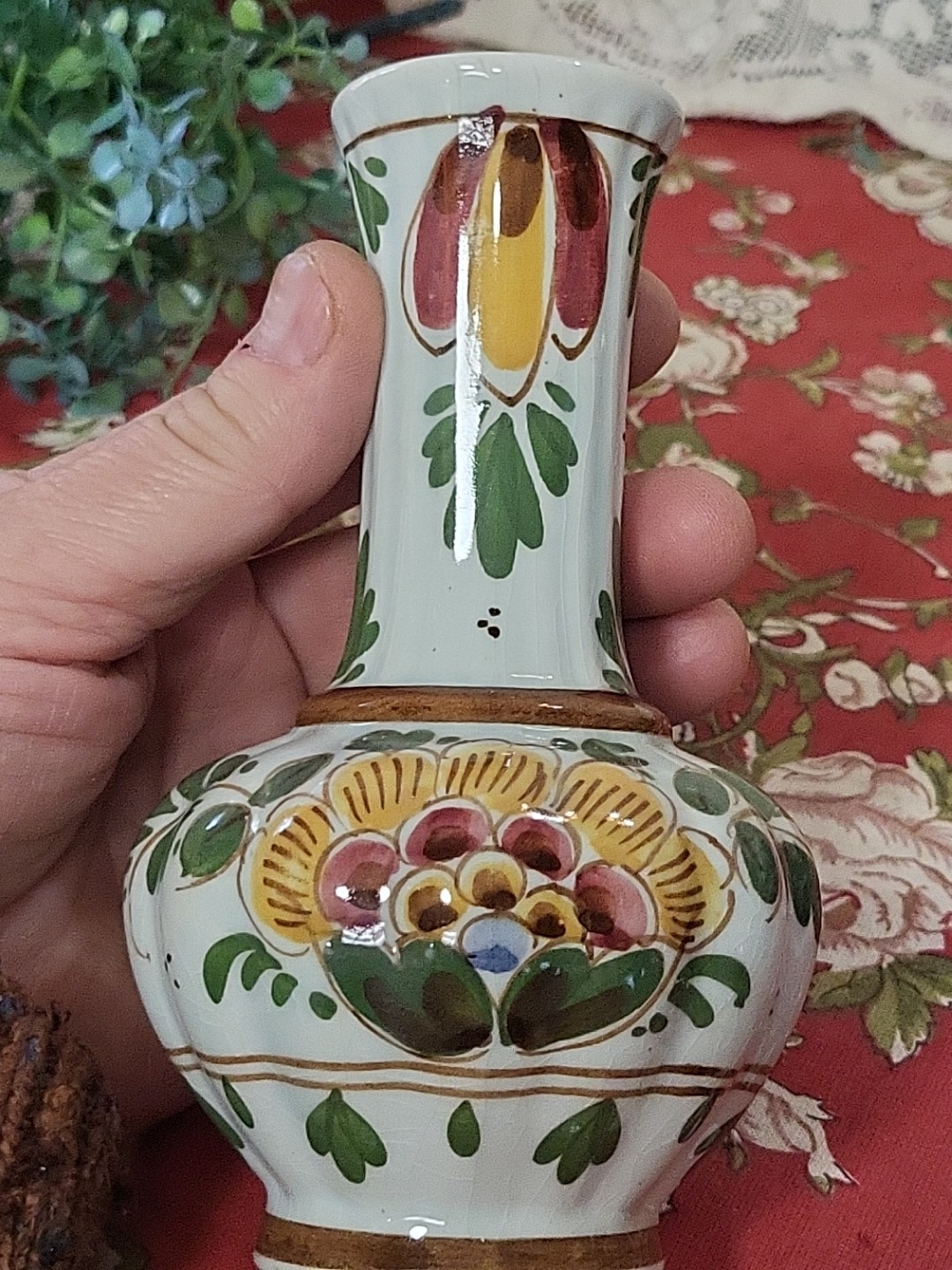Antique De Delftse Pauw D.P. Delft Holland 4 1/4” tall x 3″ Floral Bud Vase NICE
