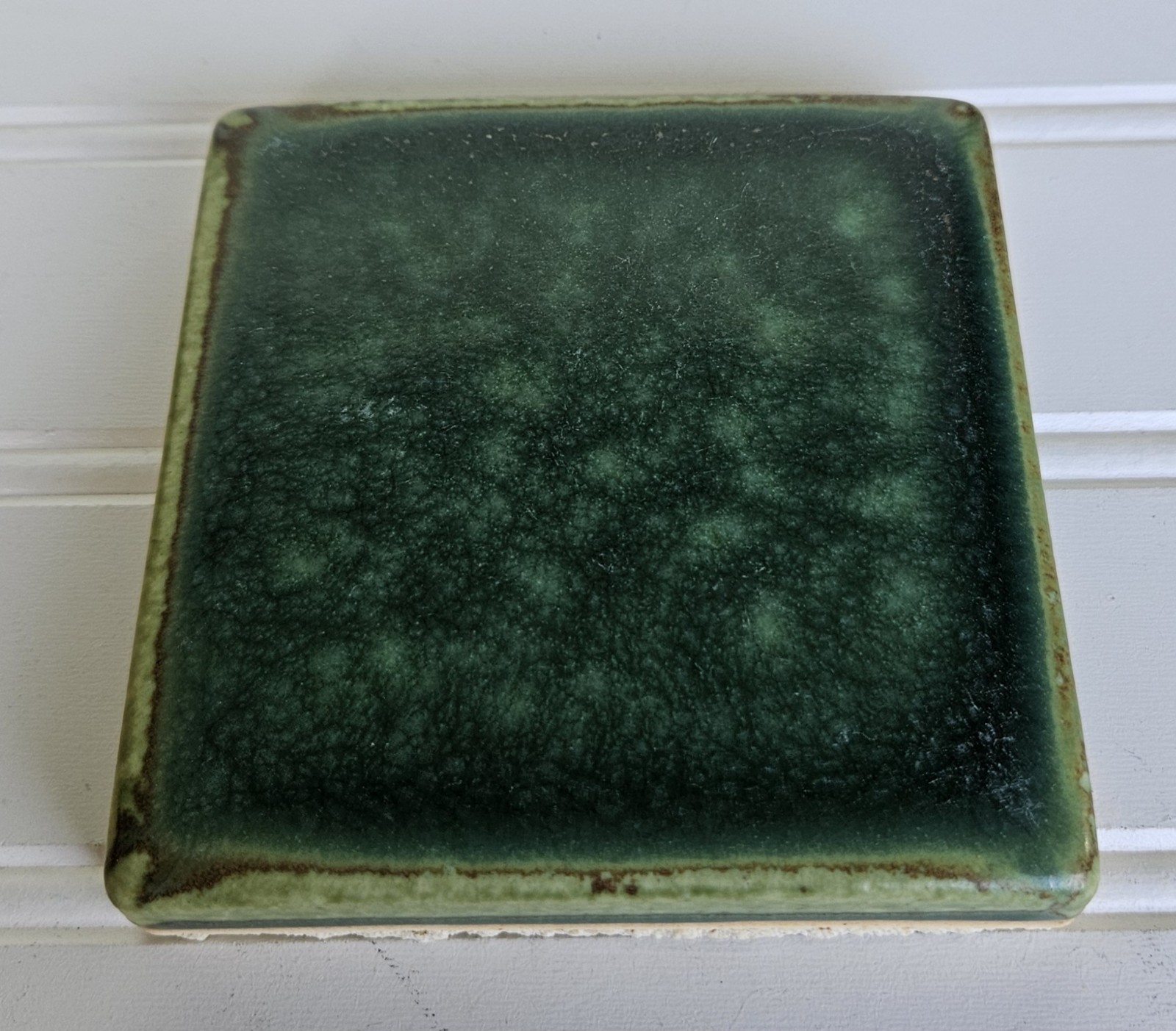 Motawi Tileworks Tile Laurel Green Glazed Matte Ann Arbor Michigan 4×4 T-8