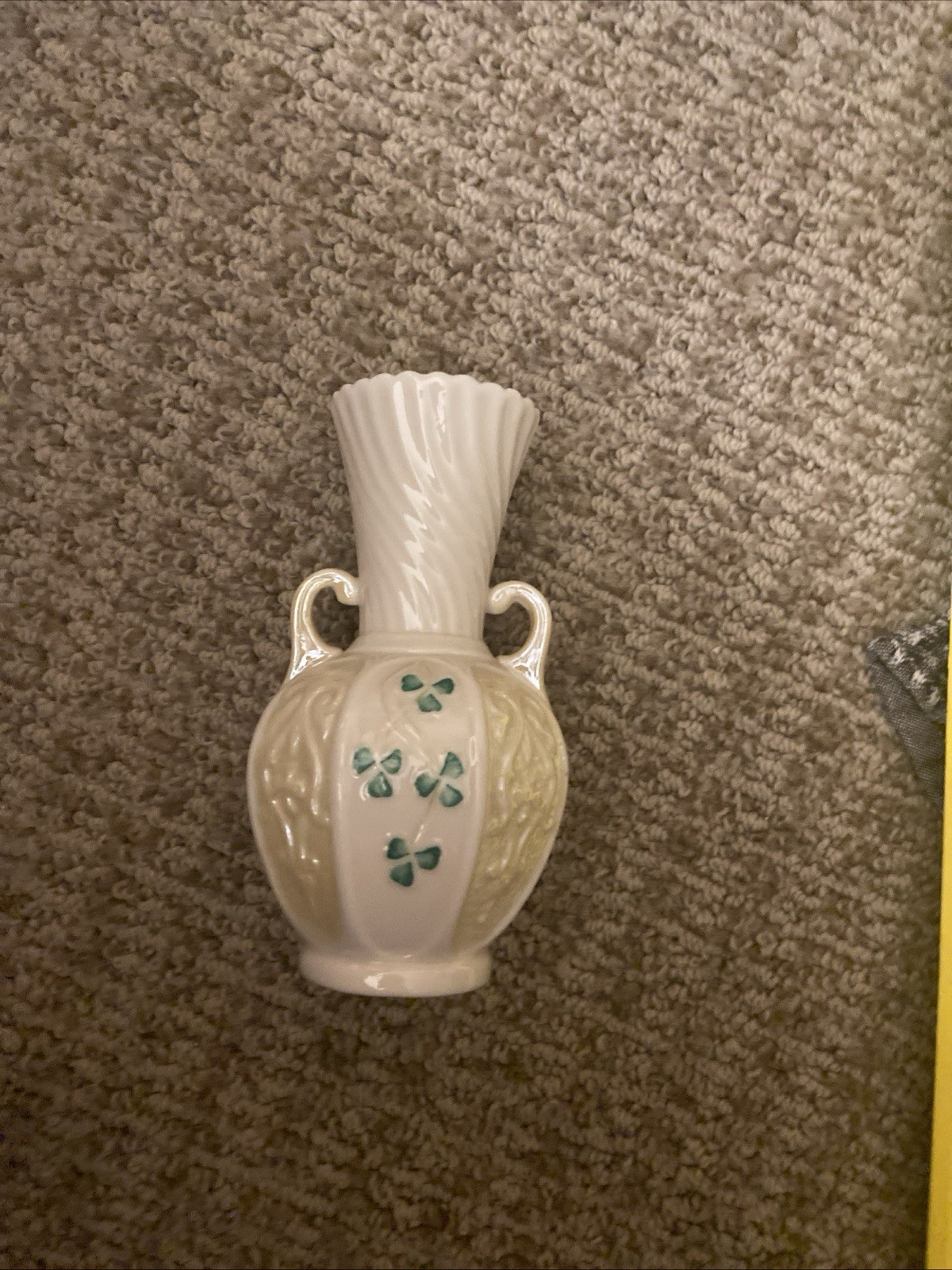 VTG Belleek Shamrock Double Handle 5 5/16″ Vase Green 6th Mark 1965-1980 Ireland