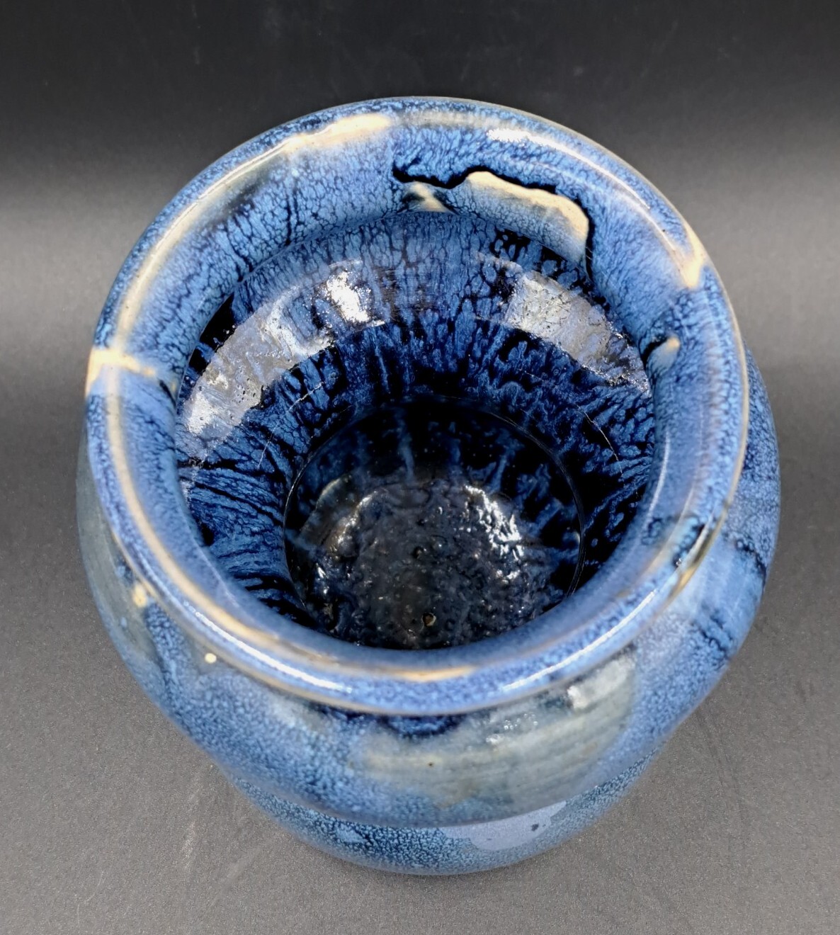 Vintage Bulbous Studio Pottery Blue Green Drip Glaze Hourglass Vase 5.5″ Unique