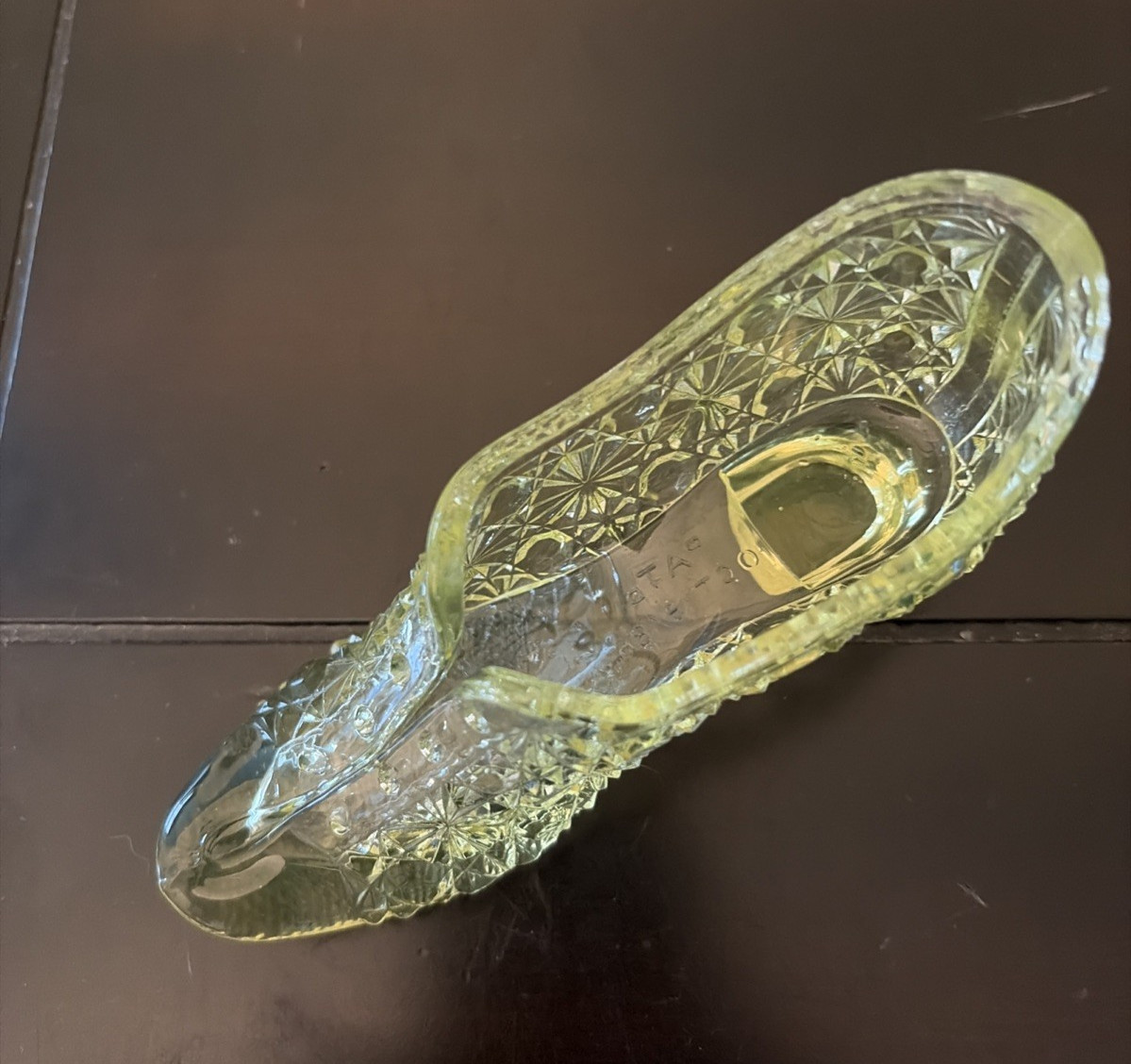 Duncan Miller Daisy & Button Slipper Shoe 5in Vaseline Uranium Glass UV Glow