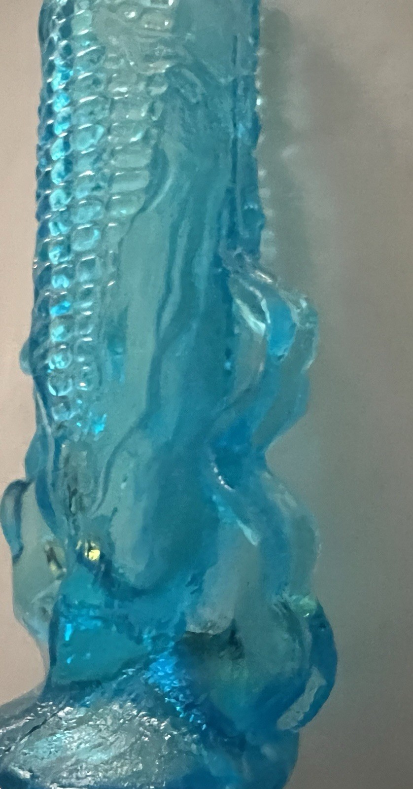 Vintage 1950s L.G. Wright Blue Opalescent Glass Corn 7-1/4” Footed Vase
