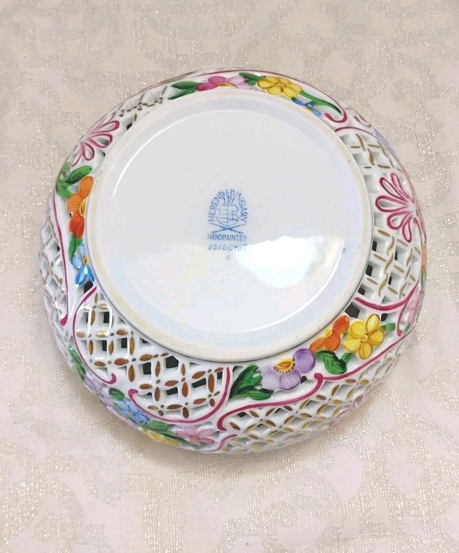 HEREND 6212/C-BT Porcelain Openwork Basket Style Bonbonniere 6″ 15 cm, no Lid