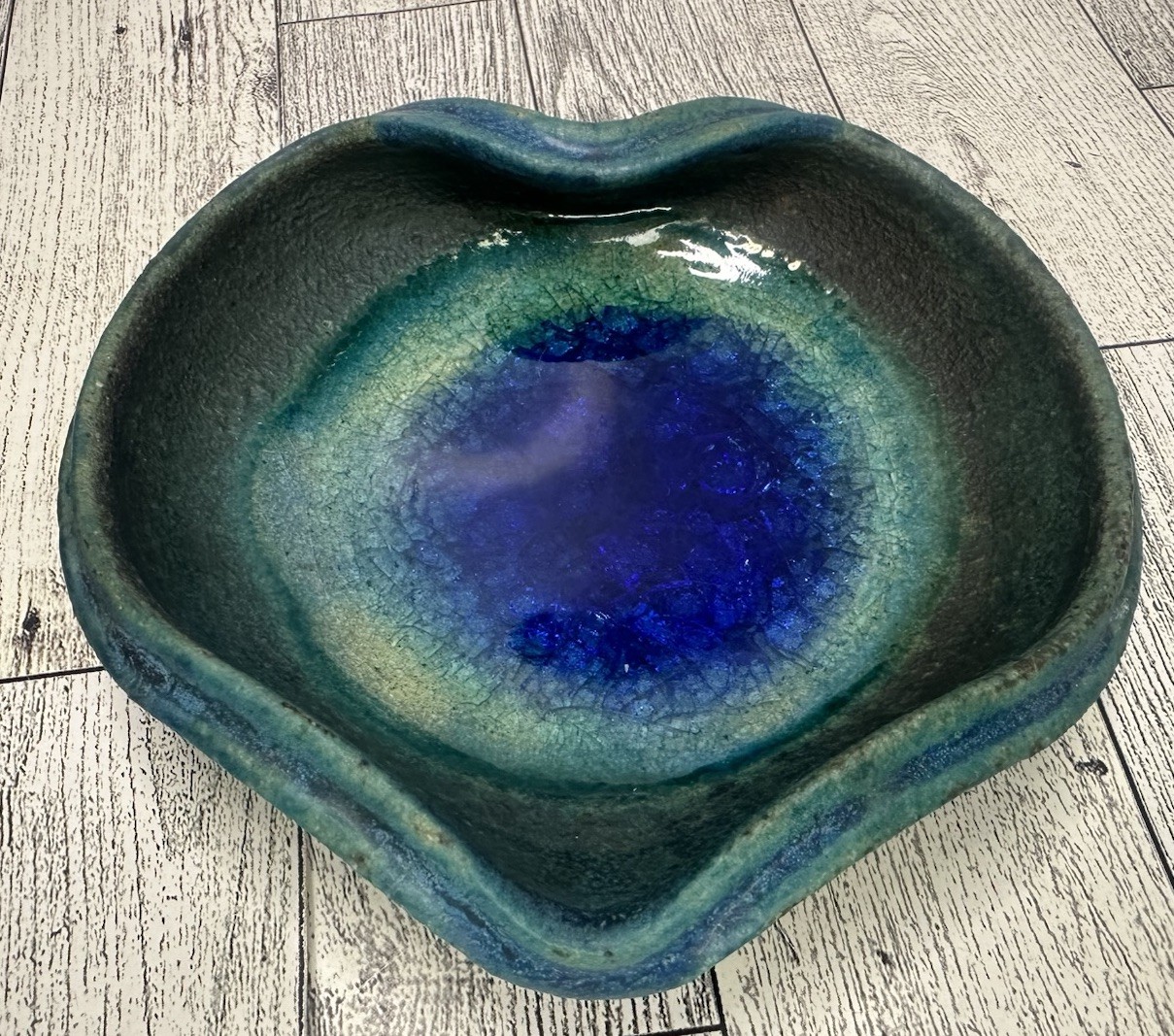 Pottery Crackle Fused Glass Heart Shaped Trinket Dish Deep Shades of Blue USA 5″