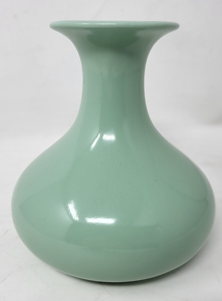 5″ Tall Hall 630 Mint Green Bud Vase –USA Made –Lot B