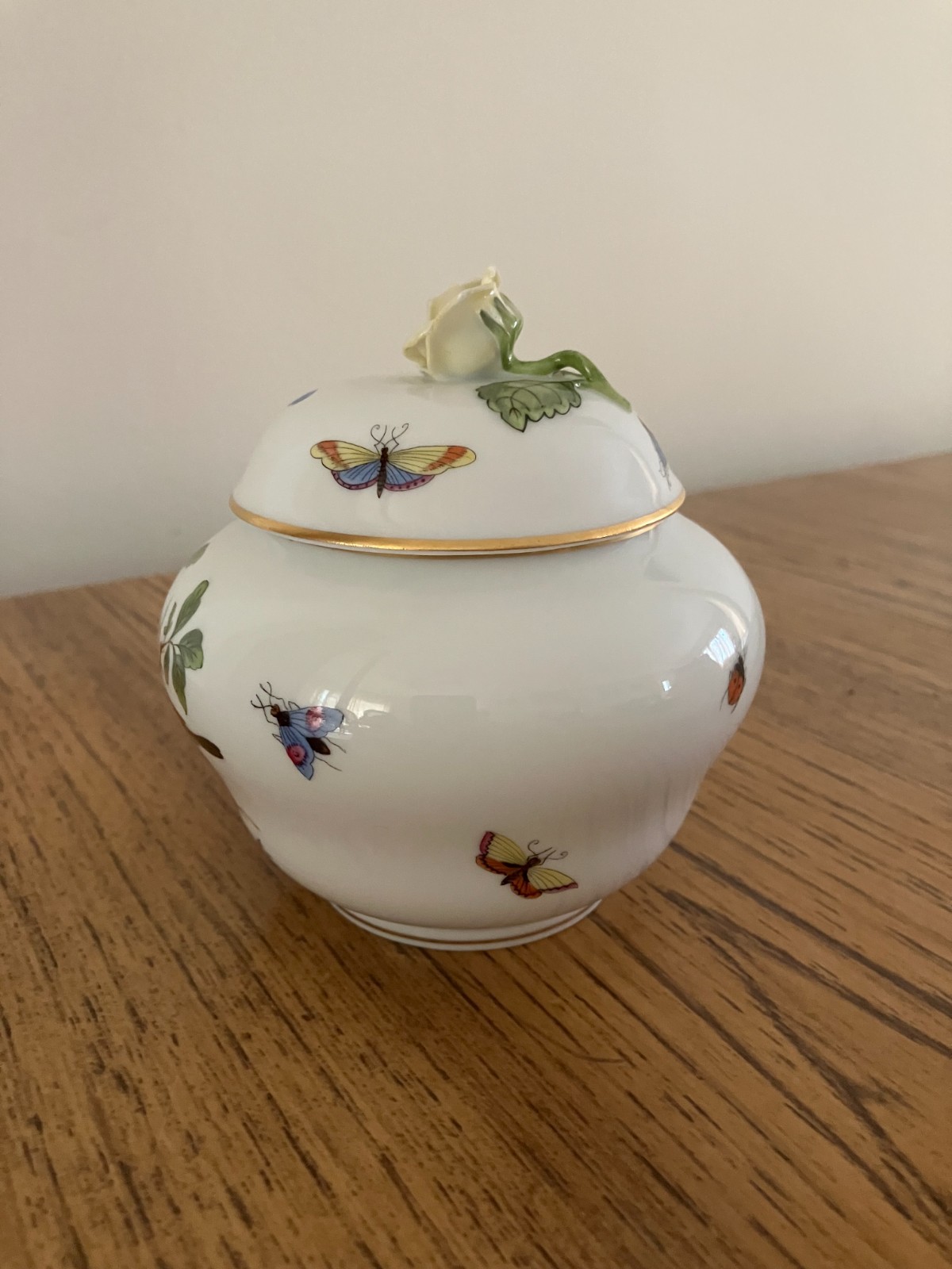 Herend Hungary Porcelain 1915-1930 Rothschild Bird Bug Lidded Candy Bonbon Dish