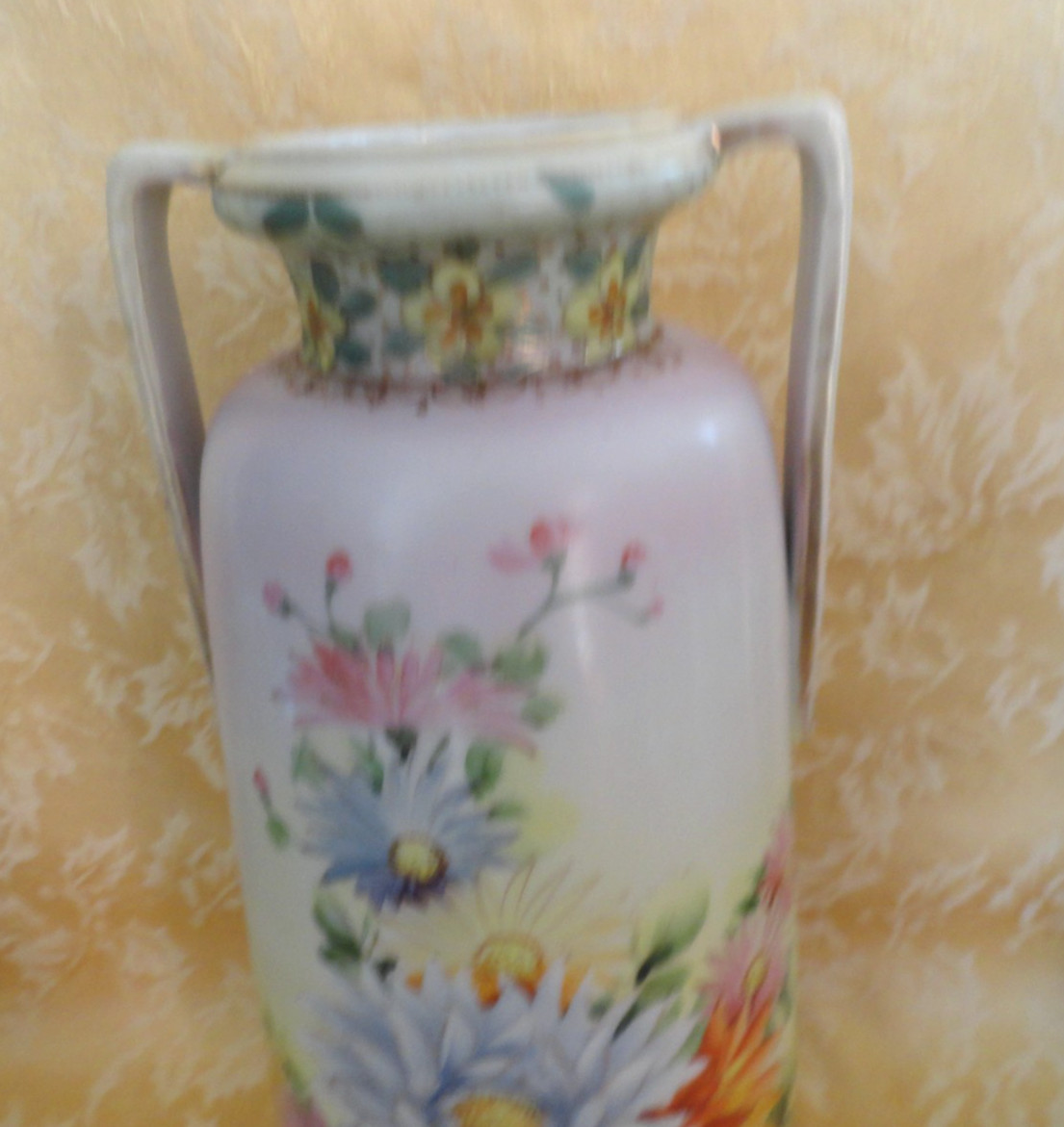 Pair of Vintage Nippon Hand Painted Handled Vases Daisy W/ Gold Gilt 11.75 H