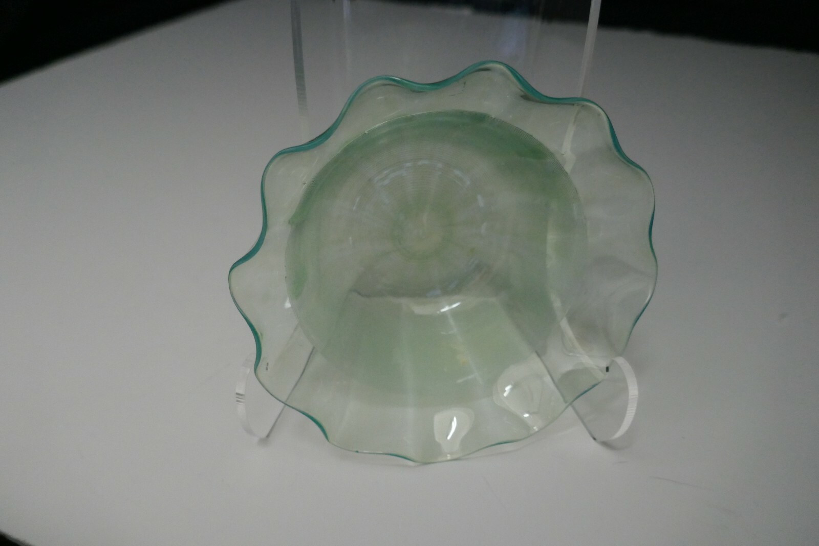 English Threaded Glass Bowl Ruffled Rim Fine Threads Light Green 5″ D ca 1880’s