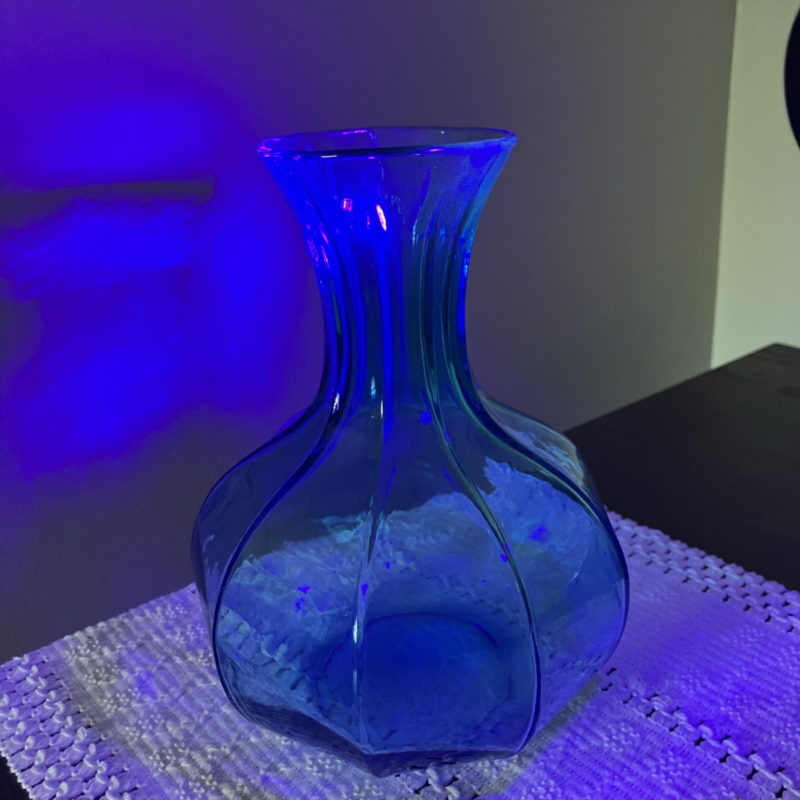 Vintage Tiara Indiana Glass Colonial Water Bottle Horizon Blue Vase 8”