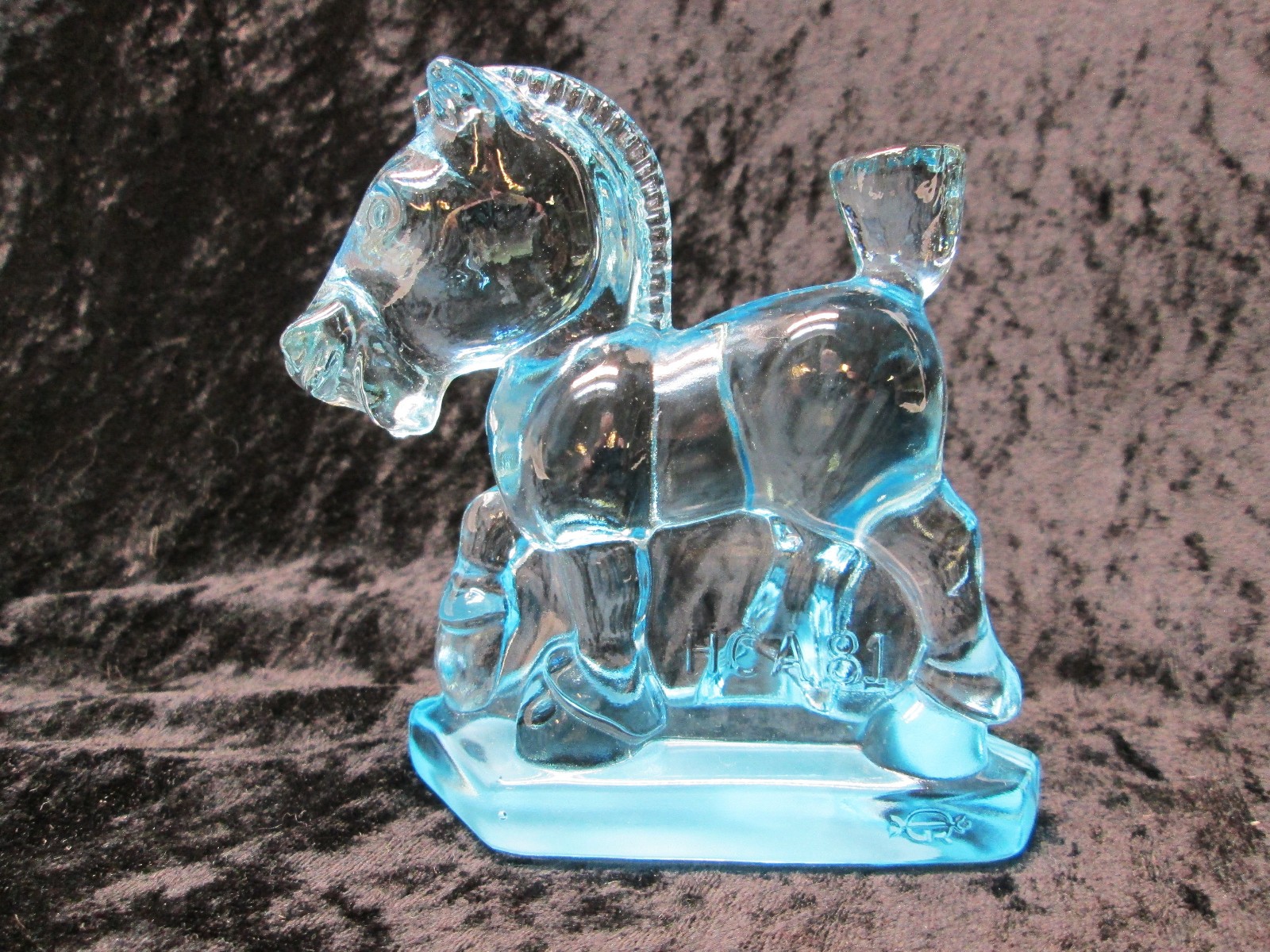 Vintage Heisey #1540 by Imperial Oscar Sparky Plug Horse HCA 1981 Horizon Blue