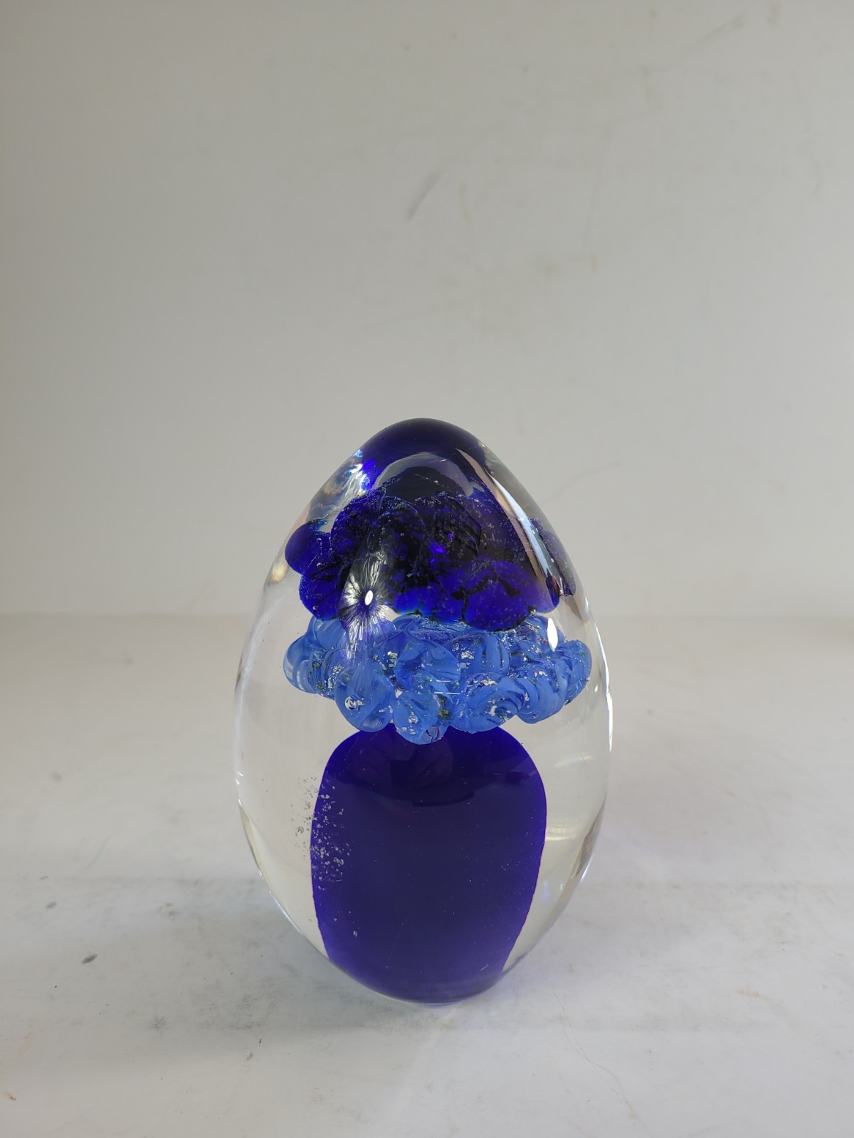 V Nason Murano Glass Egg Paperweight Blue Fountain Controlled Bubble Signed