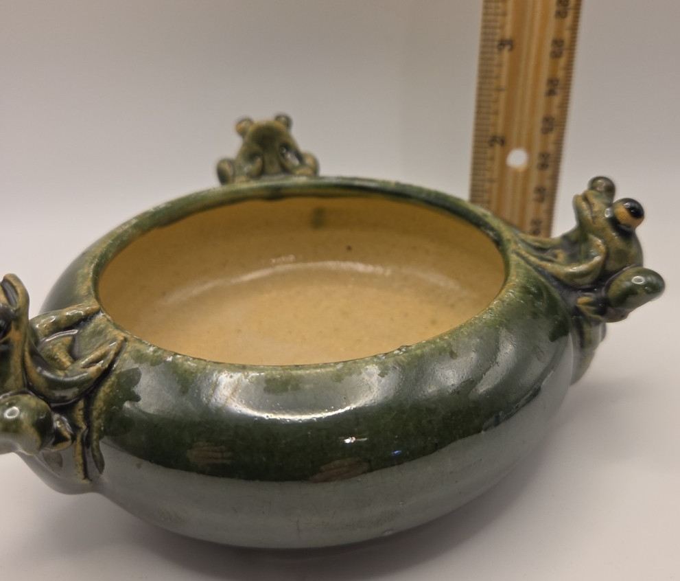 Frog Trinket Dish Art Pottery ca 5″ diameter, 3 frogs, dark green glaze majolica