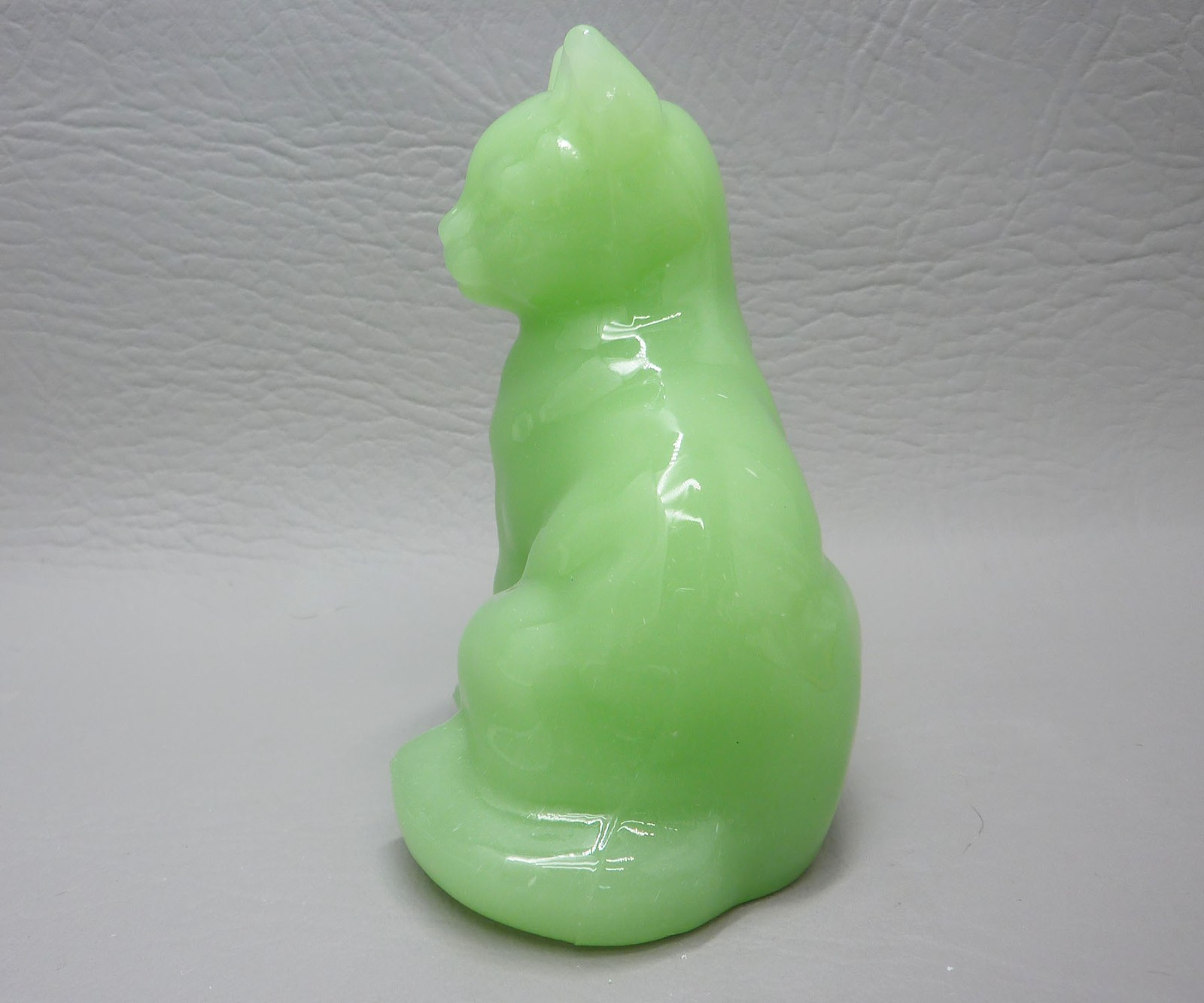Vintage Unpainted Fenton Art Glass Sitting Cat Figurine in Jade Glass Ear Damage