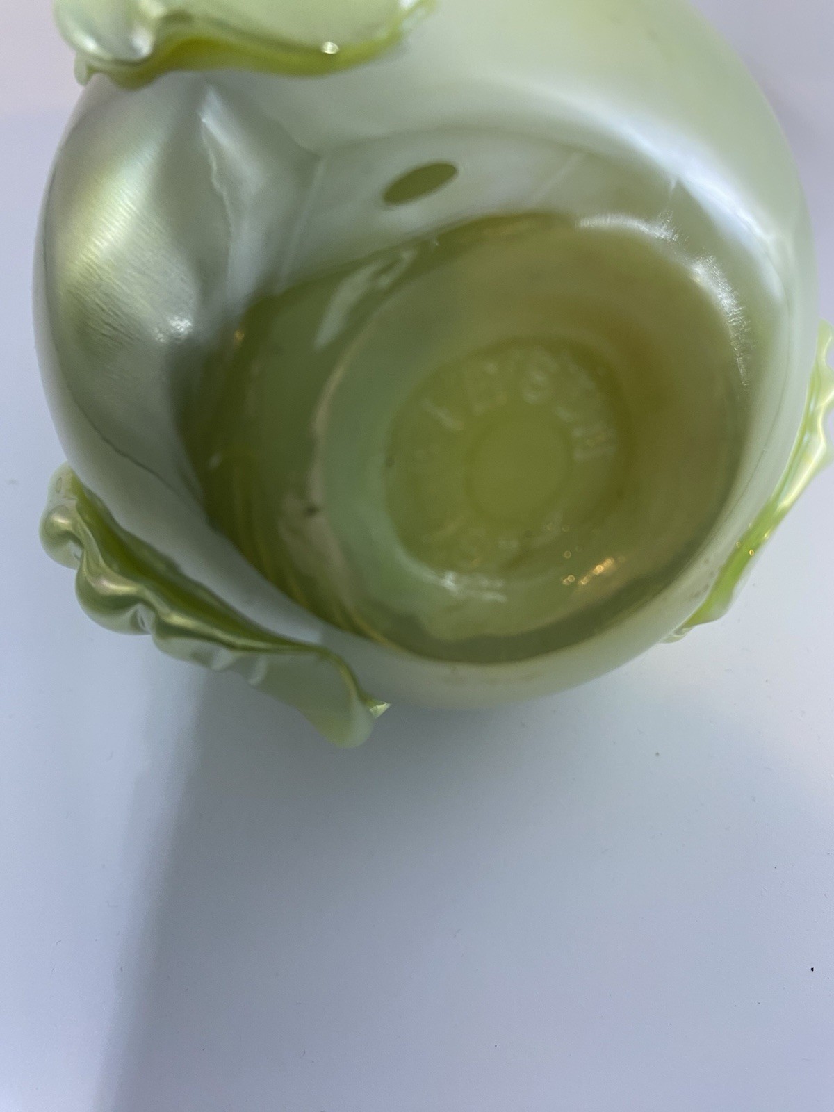 Gibson 1977 Vaseline Iridescent Large Apple Paperweight Glows Heavy 5” tall