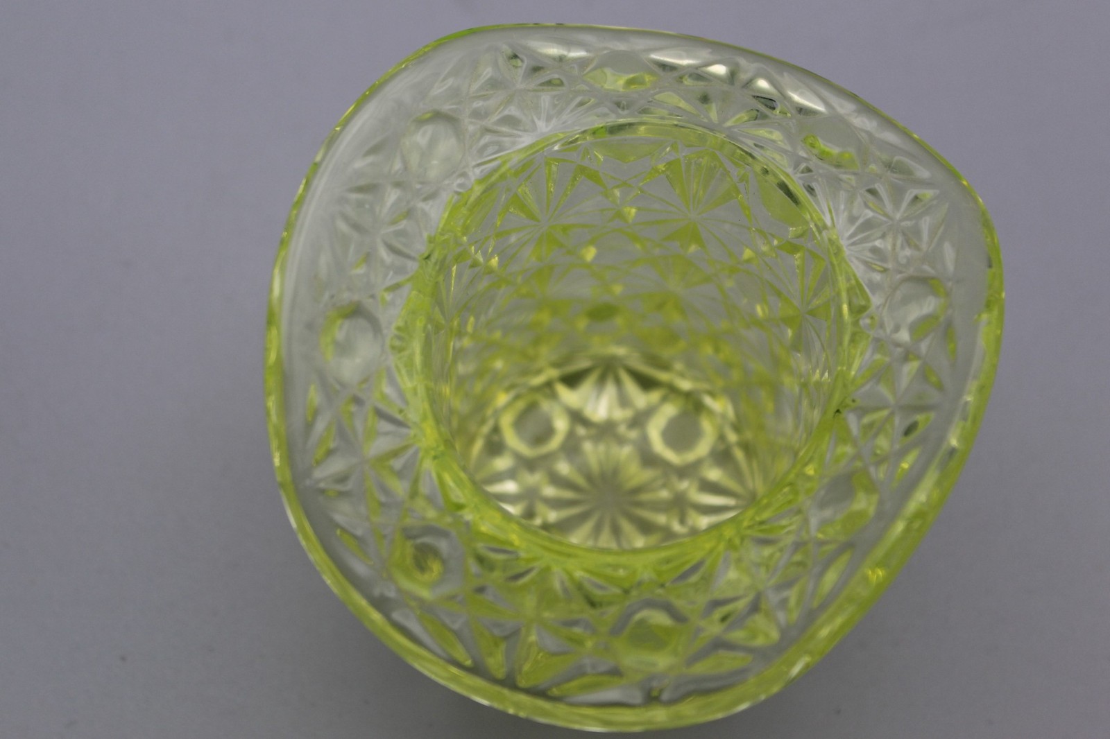 Vintage Fenton Vaseline (Uranium) Daisy & Button 2.5″ Hat Vase Toothpick Holder