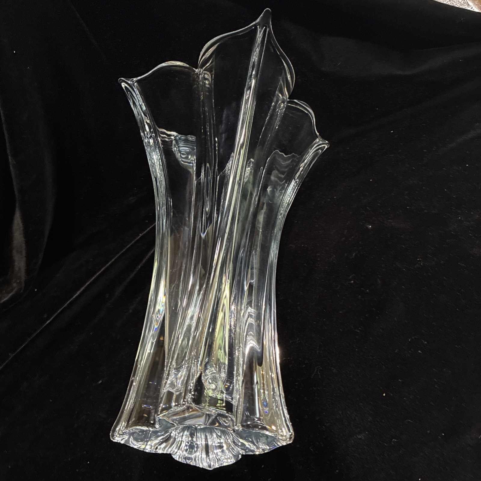 Mikasa FLORALE Petal Vintage Tall Heavy CRYSTAL VASE 14-inch DISPLAY CENTERPIECE