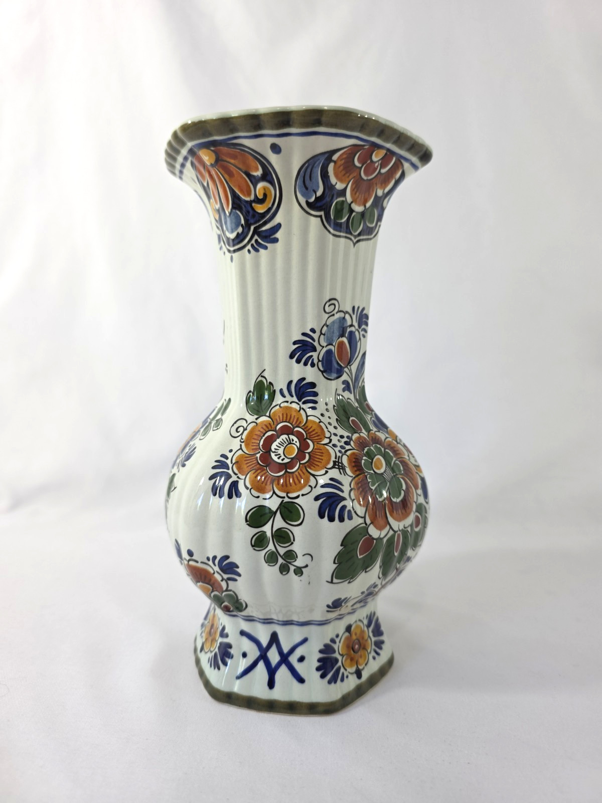 Vintage Delft Polychroom Handwerk Handpainted Flower Vase Made in Holland 8″