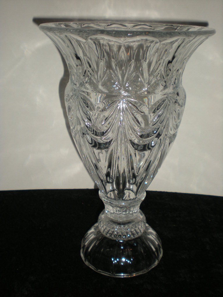 Vase Drape Drapery Bouquet Heavy Glass Ribbed Base Large Vtg Piece