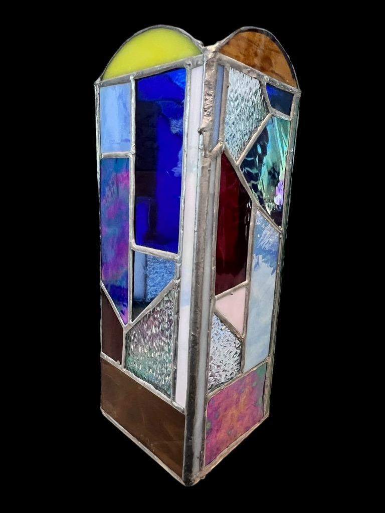 SIGNED HANDMADE MULTI COLORED STAINED GLASS 11 1/4″ TALL X 4″ RECTANGULAR VASE
