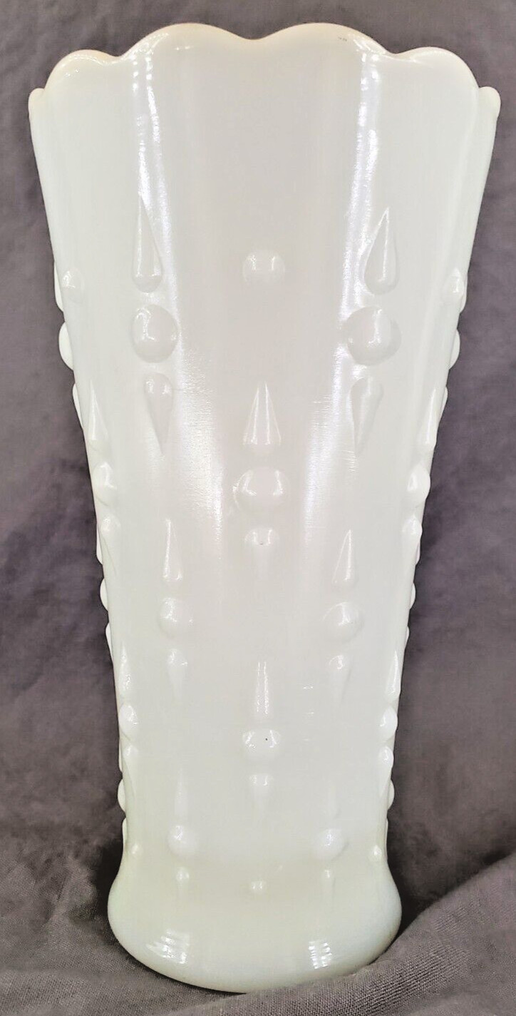 2 Vintage Ankor Hocking Hoosier Glass Vases #4095 Milk Thorn & Thistle