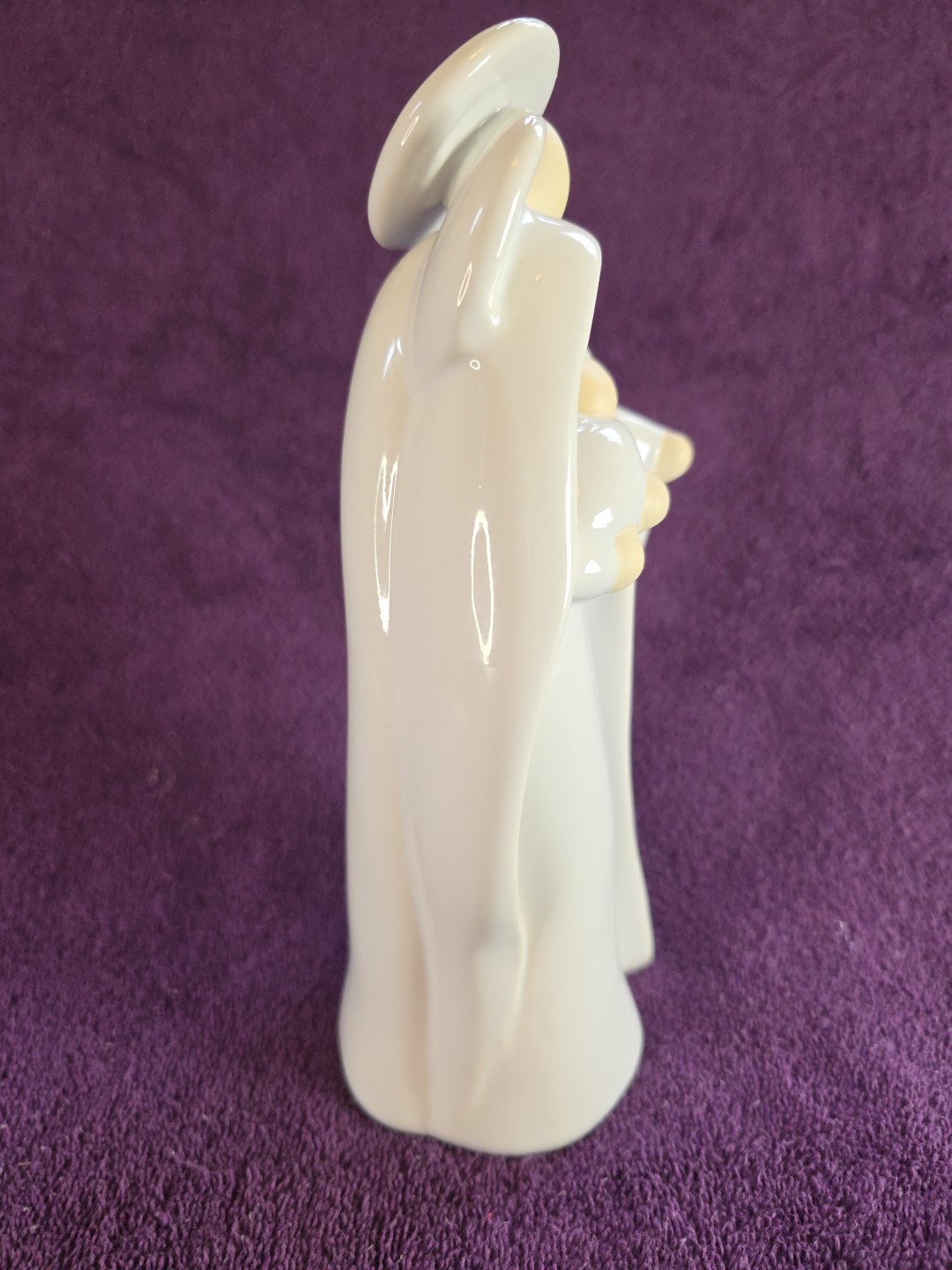 Modern White Ceramic Nativity 9.5″ Tall Unbranded Sleek & Unique Holiday Decor