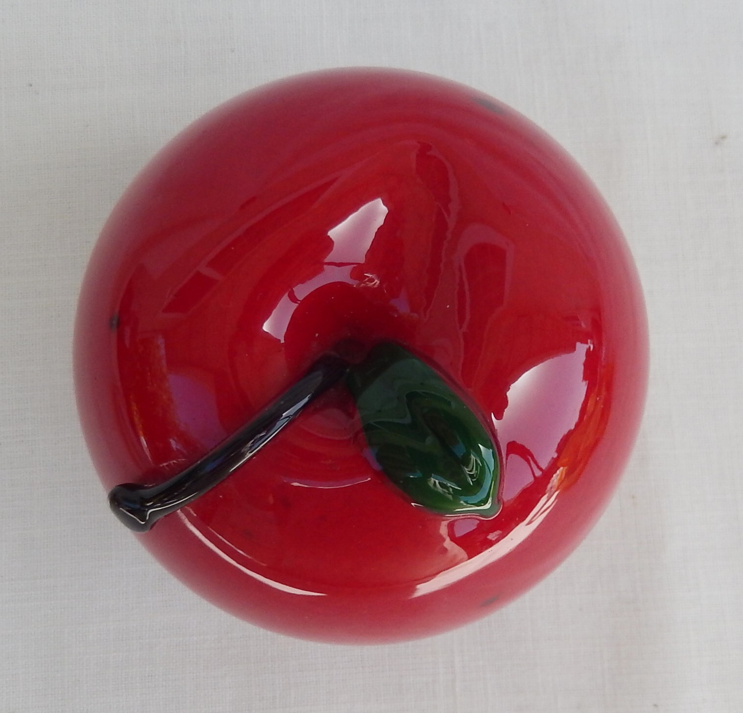 Zellique Studios Art Glass Red Apple Paperweight Signed & Dated 2003