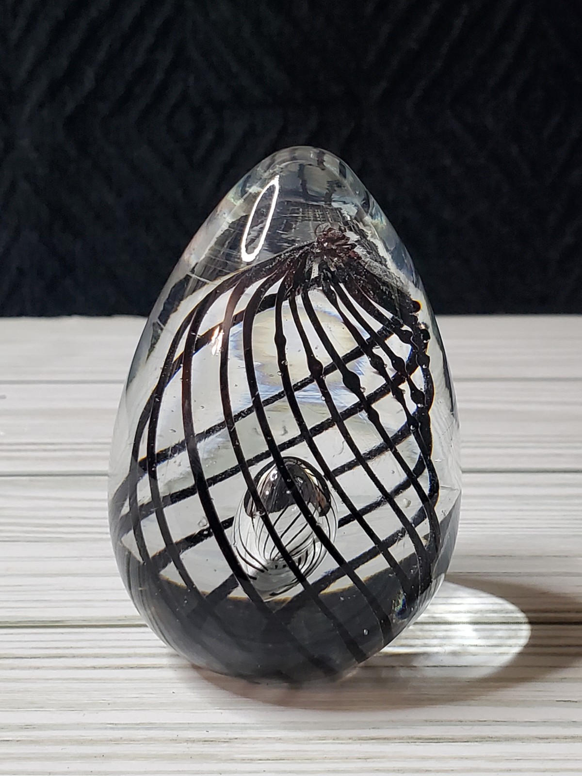 Vintage Handblown Art Glass Egg With Black Swirls 2 7/8″ Paperweight