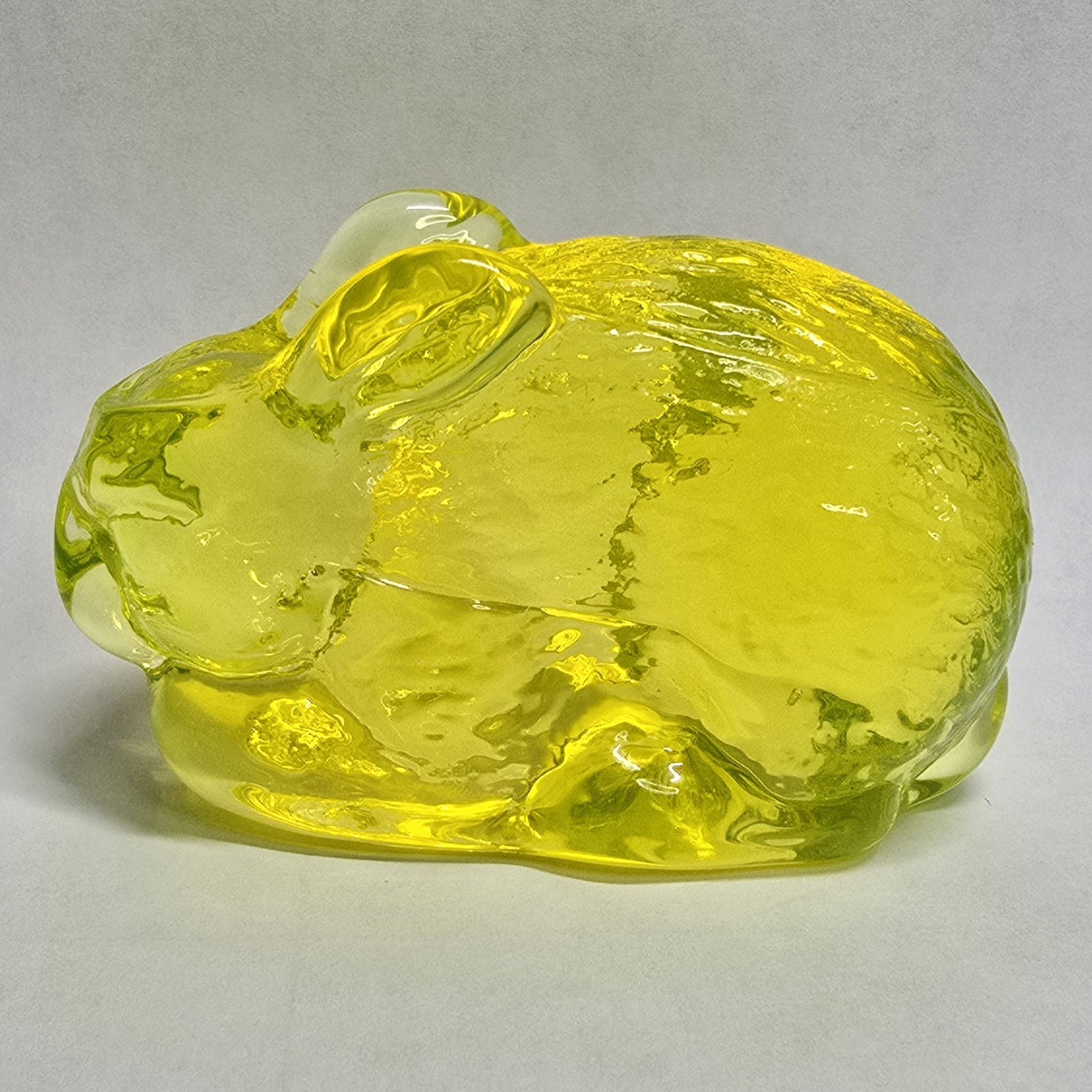 3″ Vaseline Uranium Glass Bunny Rabbit Figurine