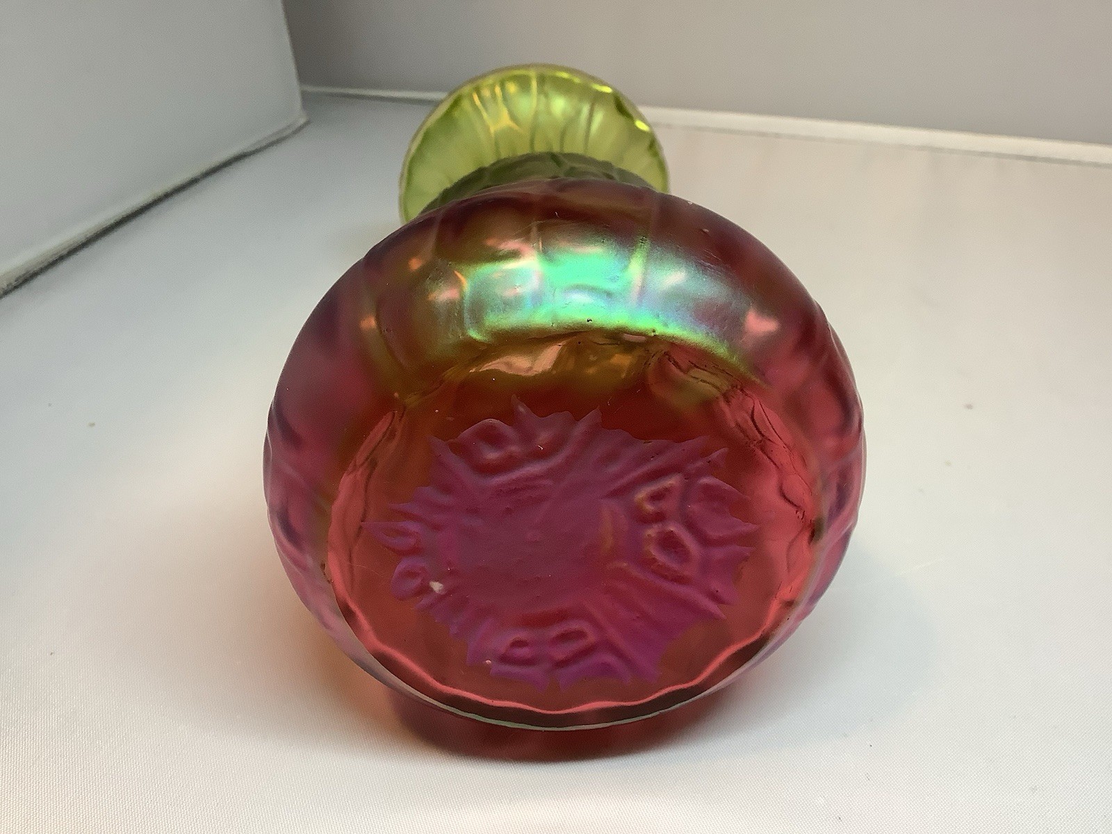 Antique Kralik Rubina Honeycomb Panel Iridescent Vase Green & Pink 5 1/4 Inch