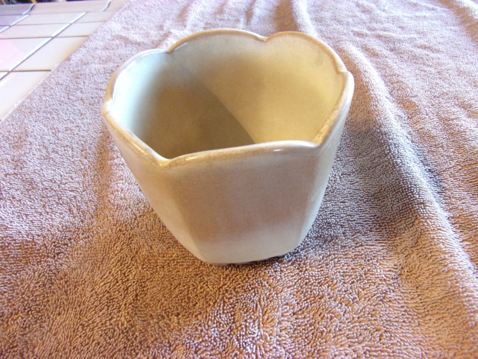 Frankoma #37 Pottery Planter Scalloped Top Tan 4″ X 4.5″ Mint