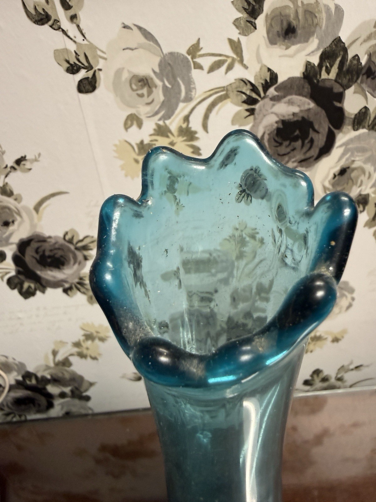 Vintage MCM L.E. Smith Aqua Blue Three Toe Hobnail Swung Glass Vase 12″