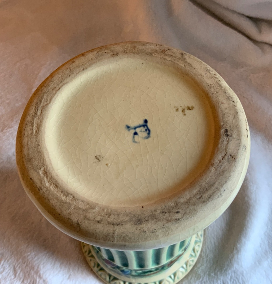Roseville Pottery Corinthian Flared Vase 8.5 Vintage