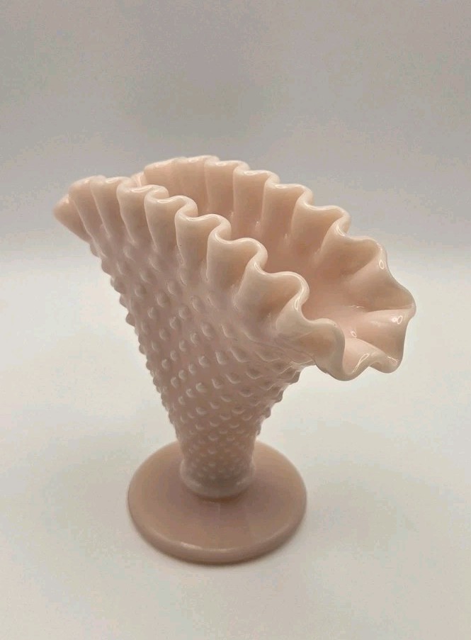 Vintage 1950’s Fenton Pink Milk Glass Rose Pastel Hobnail Fan Vase 4″ Tall