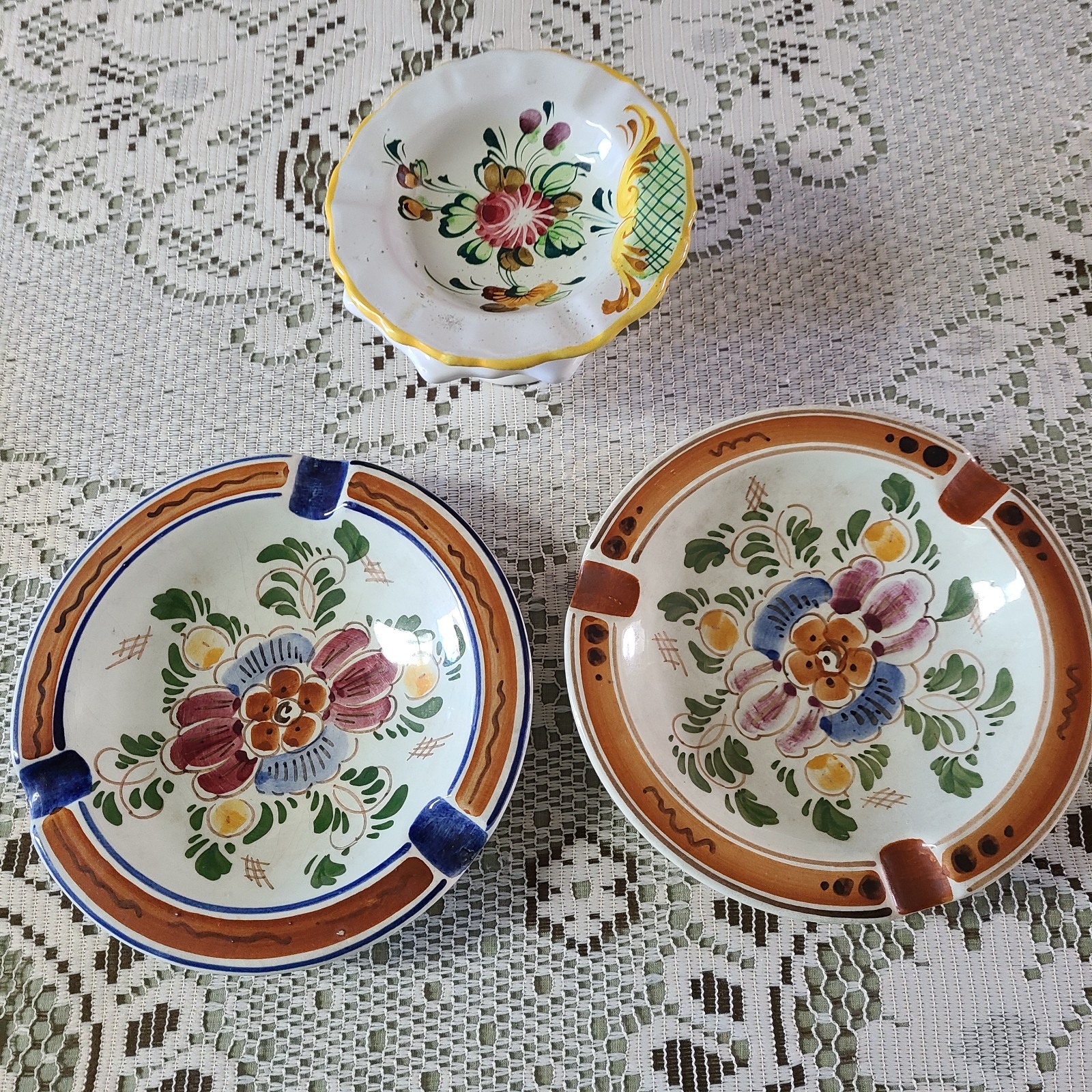 3 floral VTG Signed Ashtrays 2 DP DELFT 305 Glazed Pottery, & One ITALY.