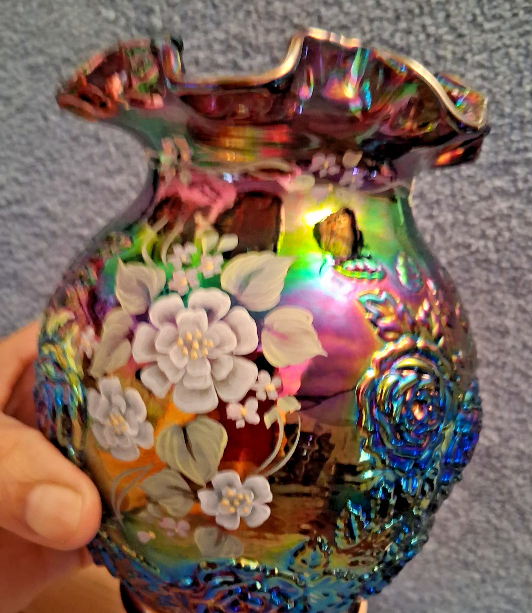 VTG. FENTON PLUM CARNIVAL GLASS VASE WITH RUFFLED TOP & EMBOSSED ROSES **MINT**