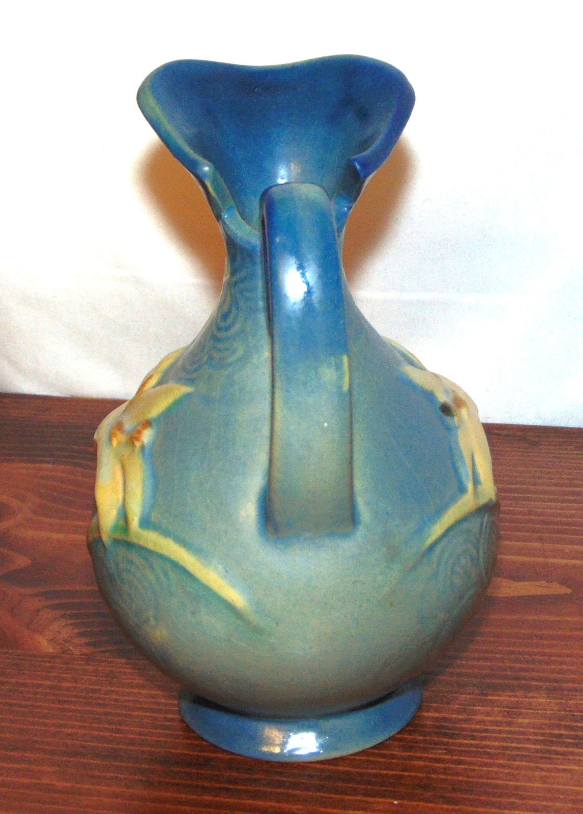 Vintage Roseville Pottery #22 Blue ZEPHYR LILY 6″ Ewer – 42126