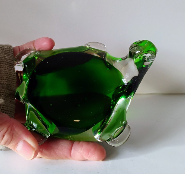 Vintage Handblown Art Glass Clear Green Sea Turtle Figurine Paperweight