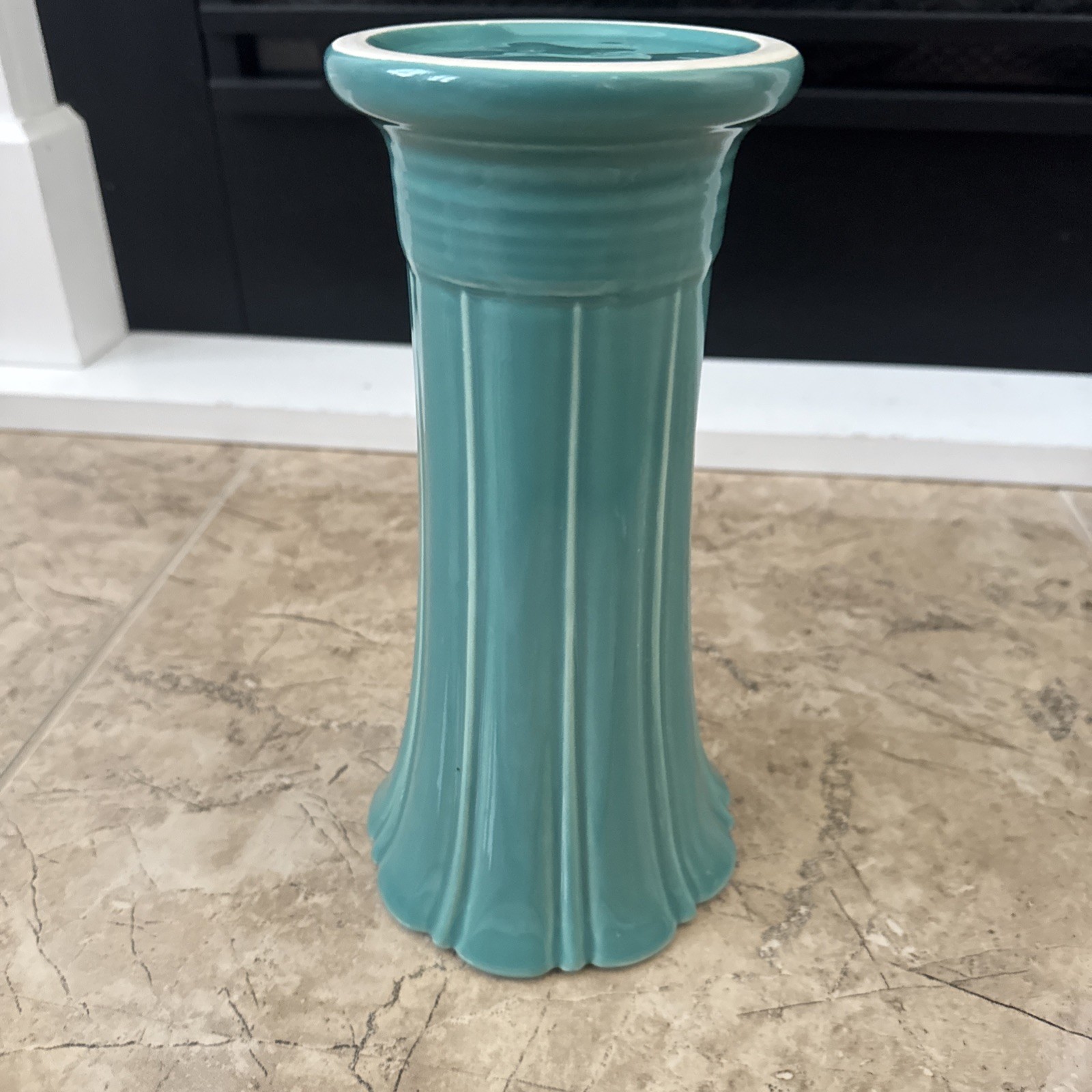 FIESTAWARE HOMER LAUGHLIN ART DECO FLARED FLUTED TURQUOISE ? VASE 9 3/4 TALL