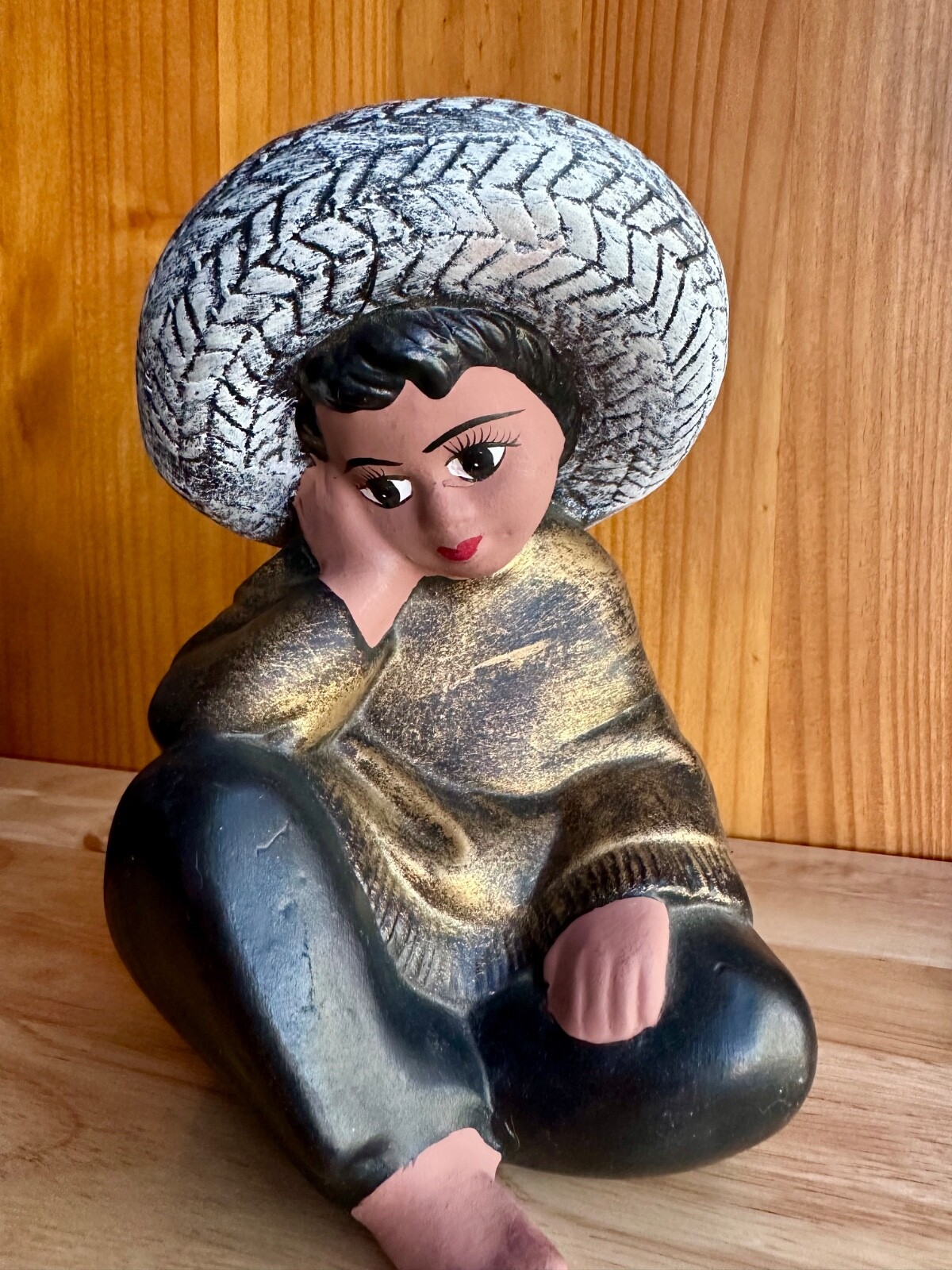Vintage 7″ Sombrero Ceramic Sitting Figurines