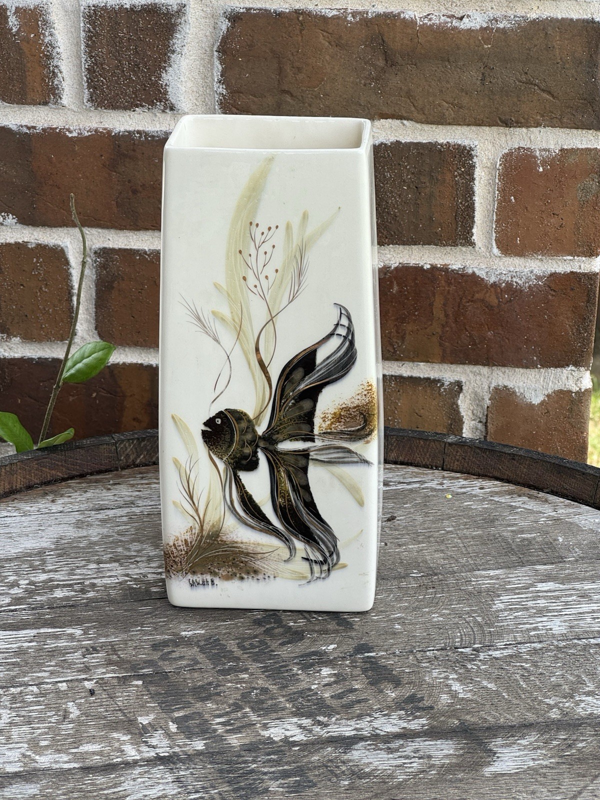 Vintage Sascha Brastoff Signed Fish Vase 9” MCM California Pottery Black Gold