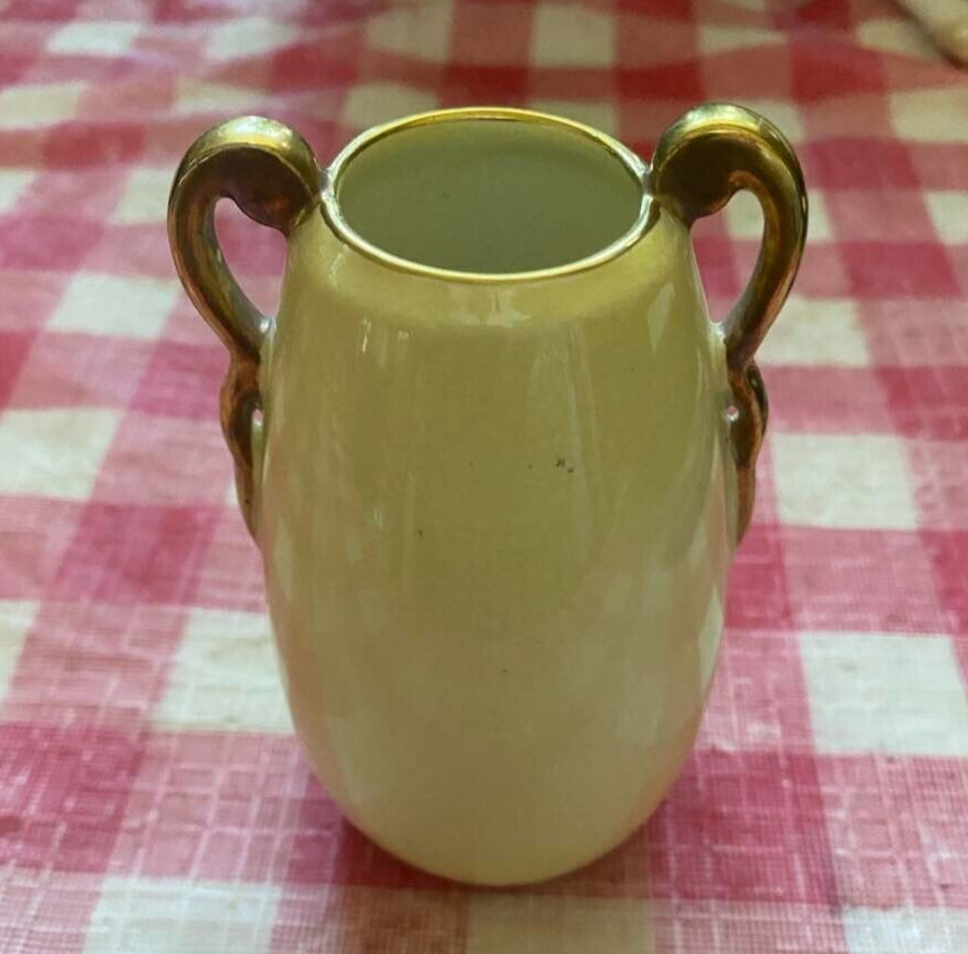 CARLTONWARE UNITED KINGDOM STOKE ON TRENT ENGLAND LUSTRE CARLTON WARE BUD VASE