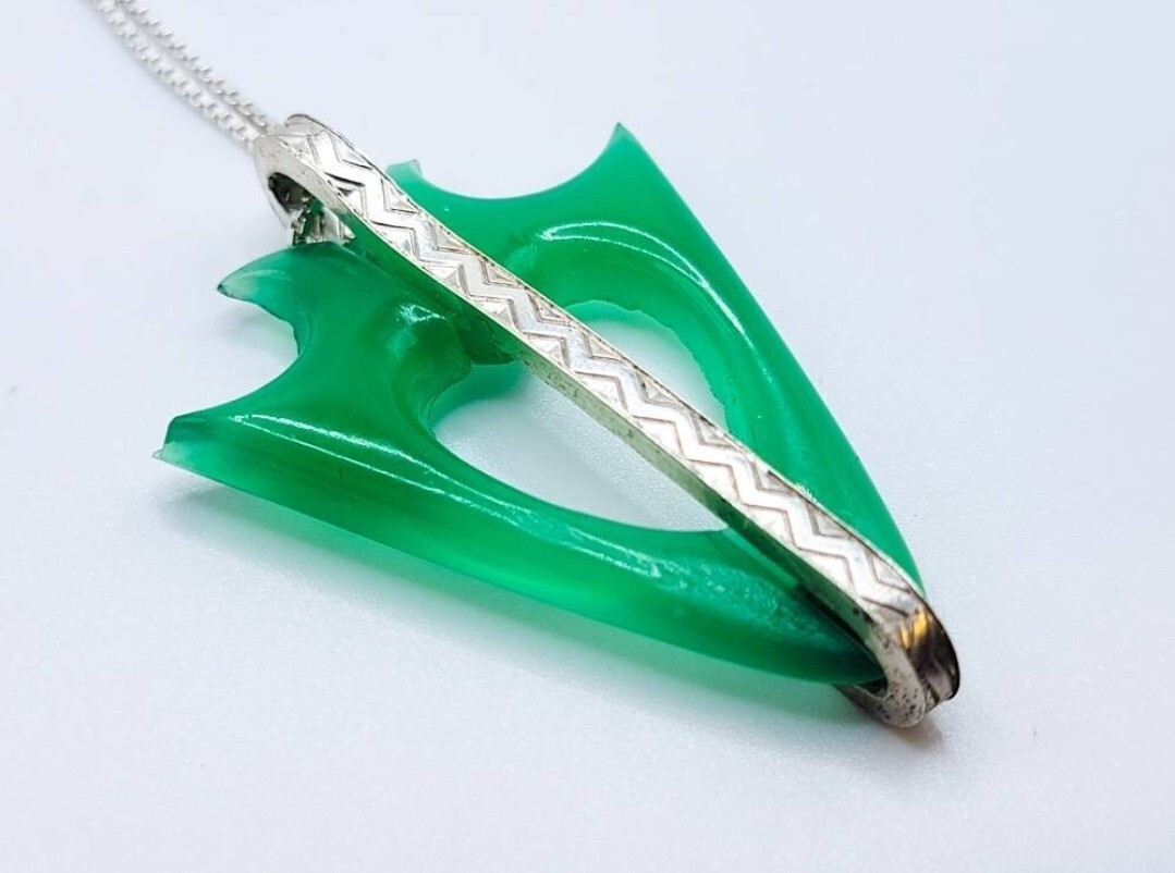 Sterling Art Deco Uranium Glass Necklace Unusual Arrow Piece Green Opaline