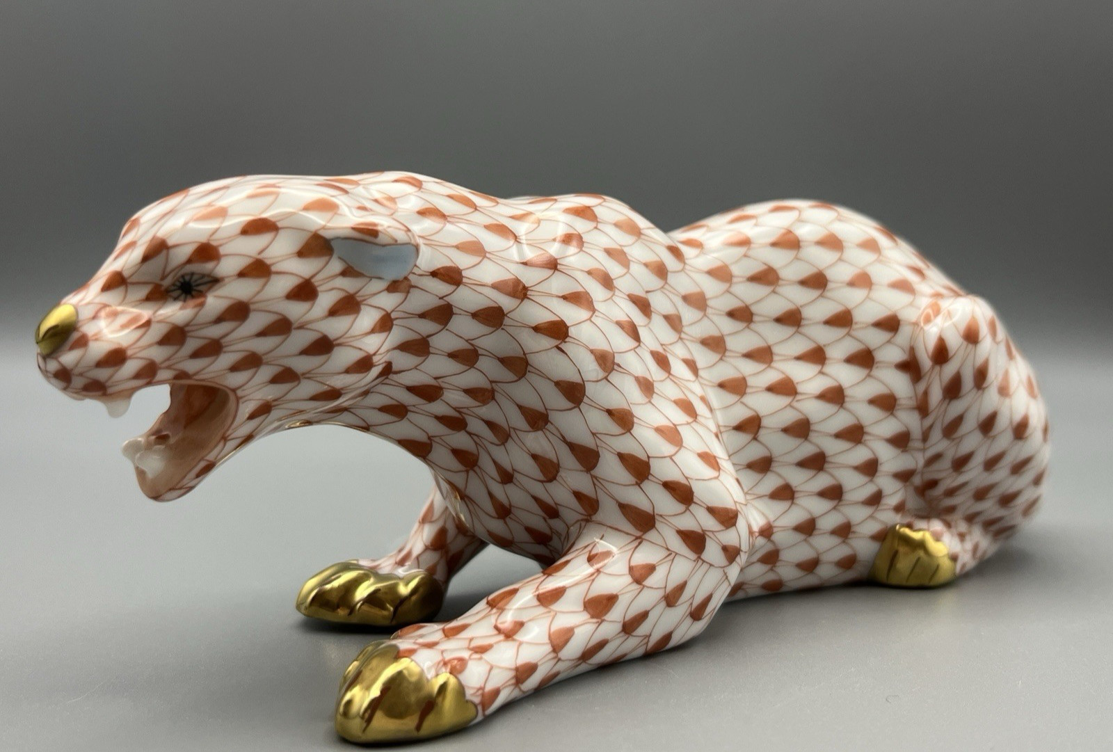 Herend Figurine – Panther / Big Cat – Rust Fishnet ($ 1045)