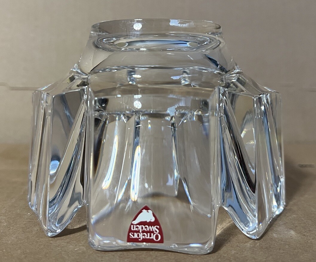 Vntg Signed Orrefors Crystal Glass Sweden 6 Panel Scalloped Top Design Bowl Vase