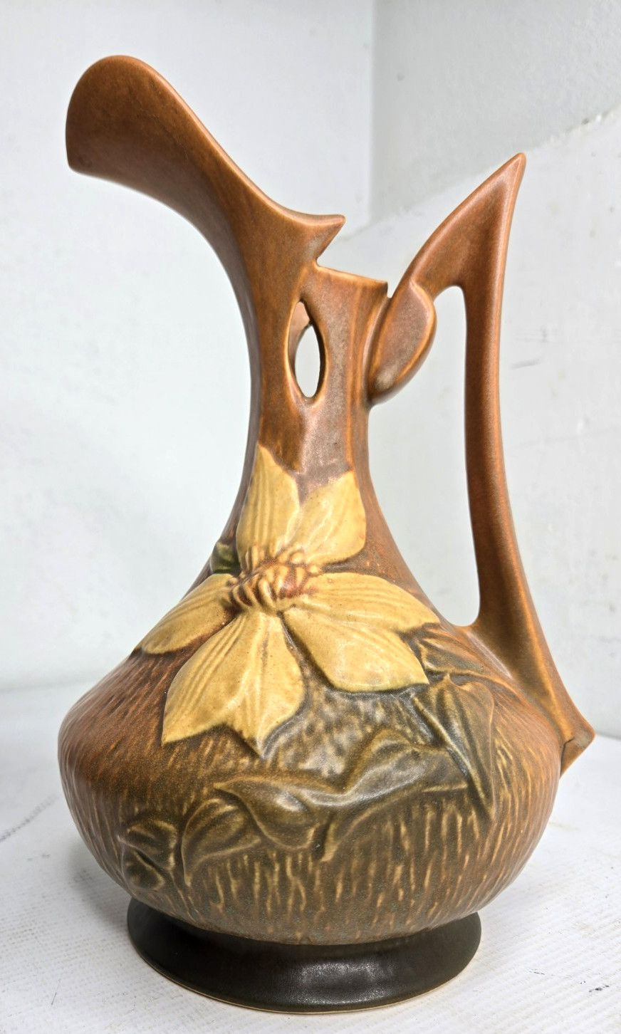 Roseville Pottery Handle Pitcher Brown Clematis Style 17-10