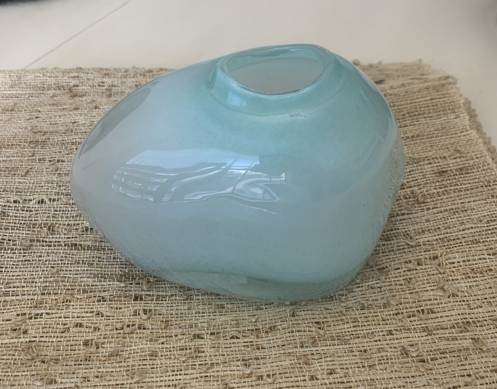 Sea Art Glass Seafoam Green Aqua Pebble Shaped Vessel 7×5 Glossy Made Romania