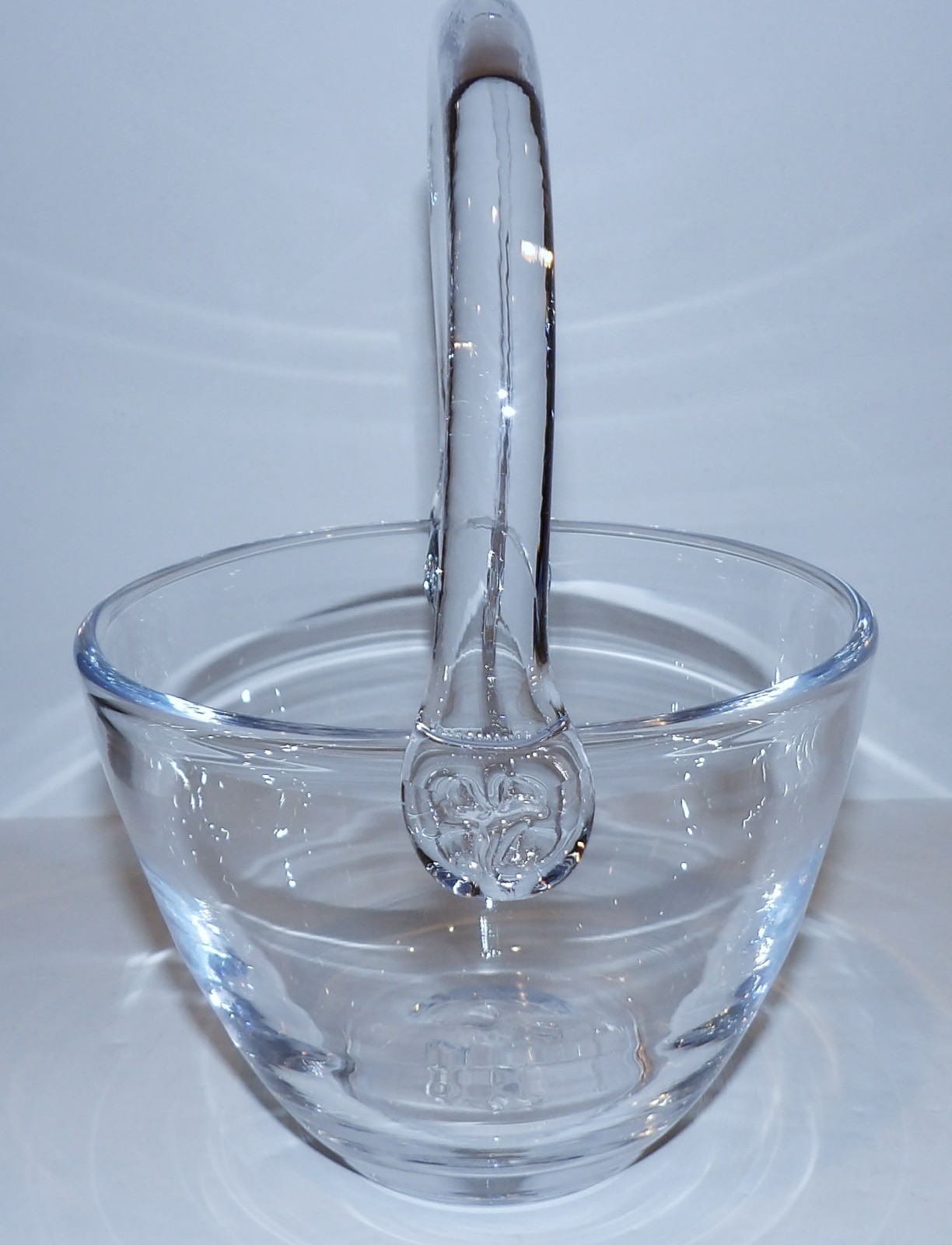 EXQUISITE SIMON PEARCE ART GLASS 8 5/8″ BASKET