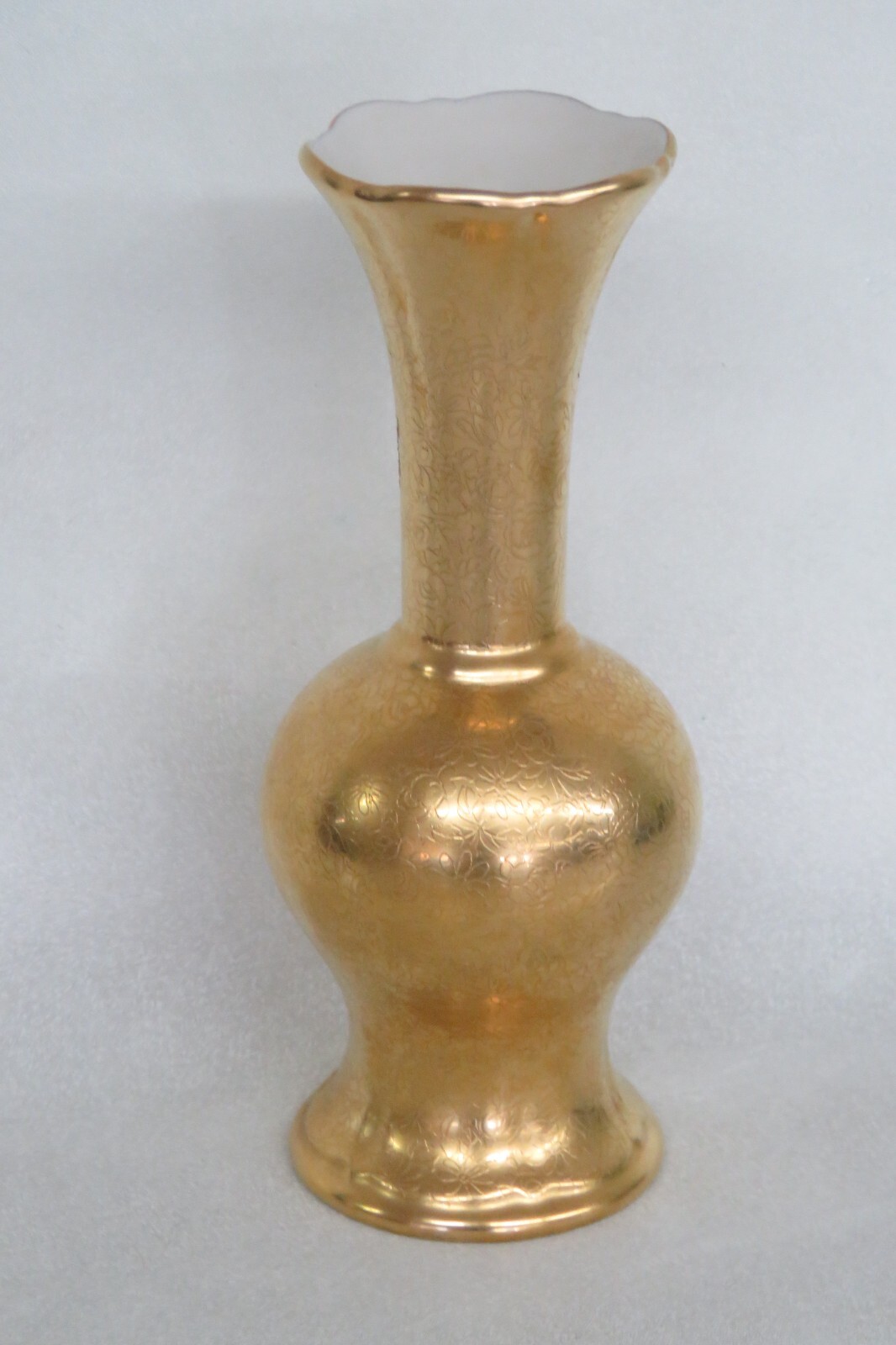 Pickard China 870 Hand Decorated Rose Daisy Gold Bud Vase Made in the USA 2959B