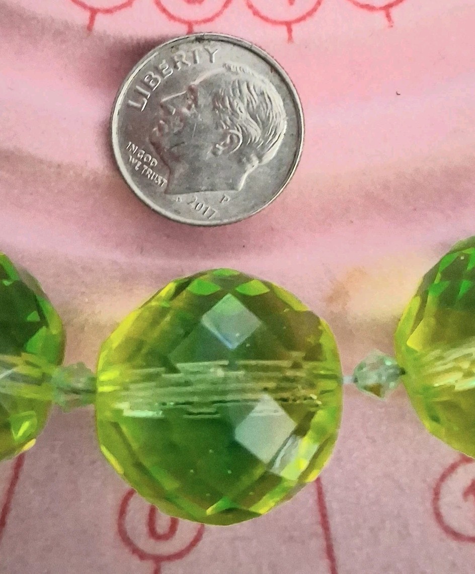 Rare Chartreuse Lemon/lime Yellow &Green Vaseline Glass Necklace 21′ 925 Clasp